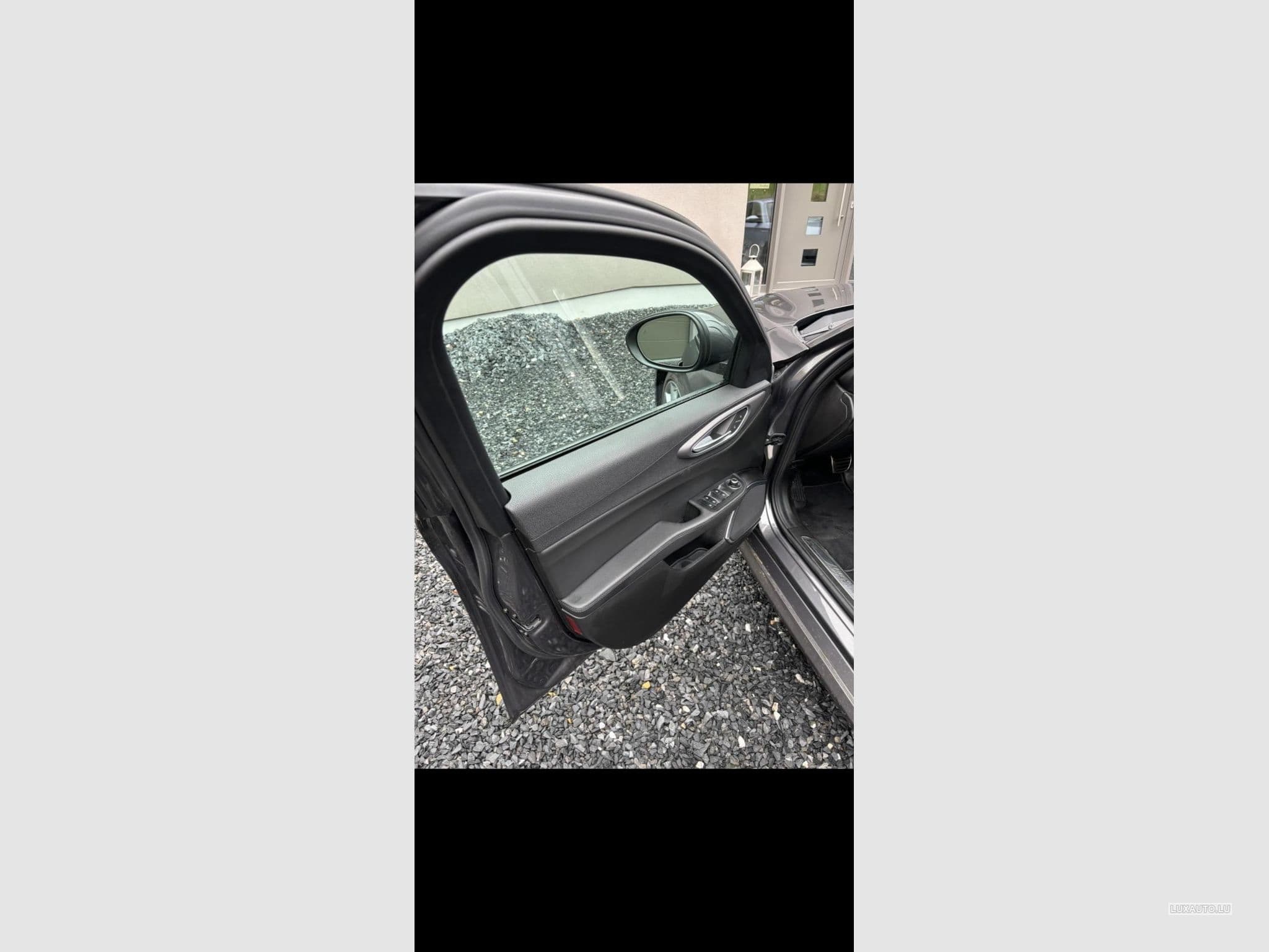 Alfa-Romeo Giulia MY22 Sprint 2.0 TB 200 AT (2022) - Photo 7