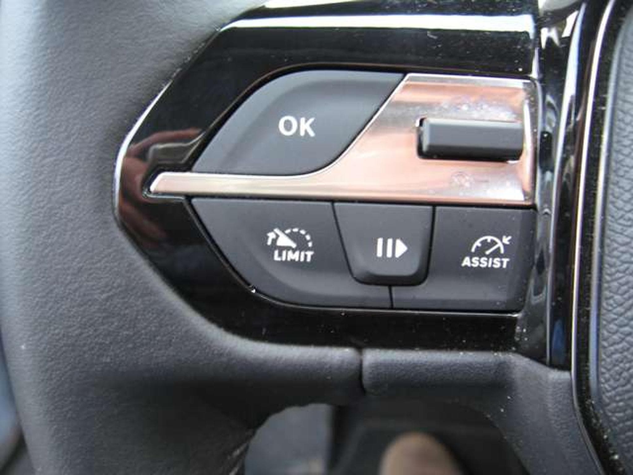 Peugeot 308 1.5 BlueHDi Allure Pack S (2022) - Foto 11