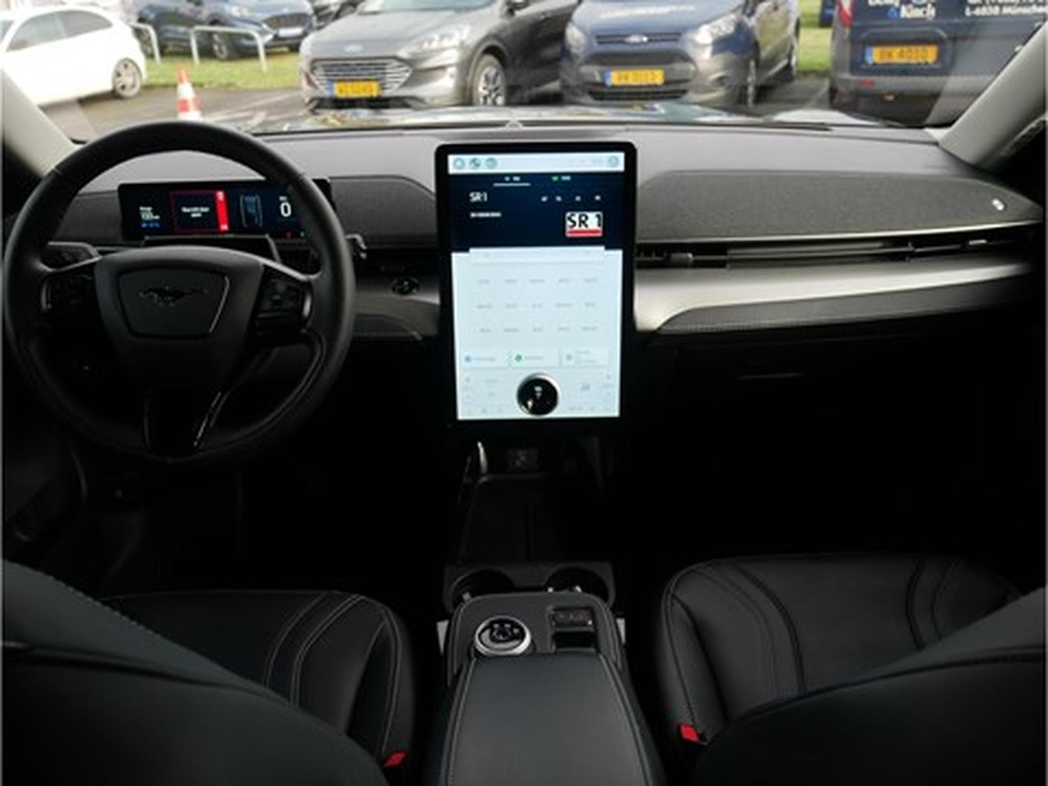 Ford Mustang Mach-E RWD 76kWh Standard Range 258ch/190kW - A1 (2021) - Foto 2