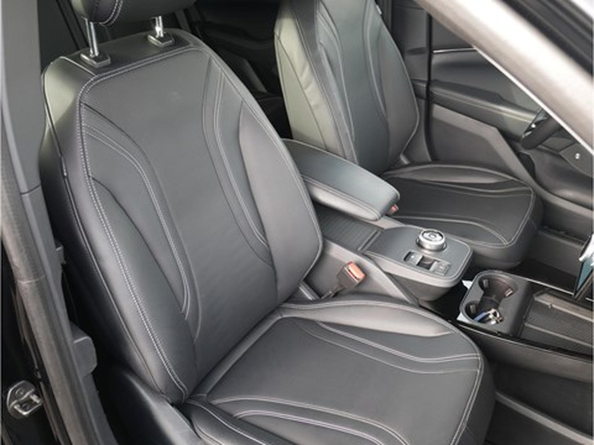 Ford Mustang Mach-E RWD 76kWh Standard Range 258ch/190kW - A1 (2021) - Foto 3