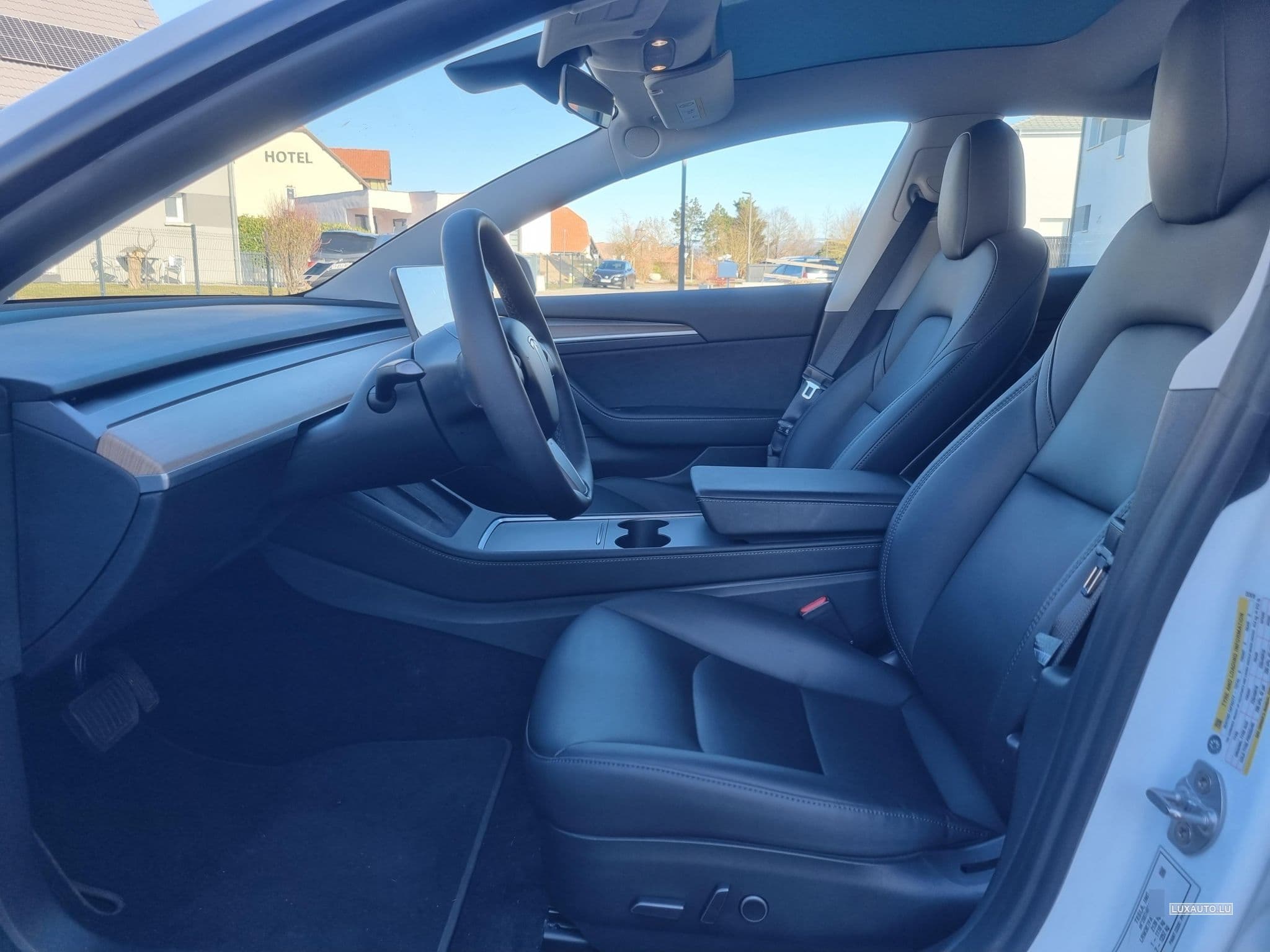 Tesla Model 3 Model 3 Sr+ version 2022 (2022) - Photo 3