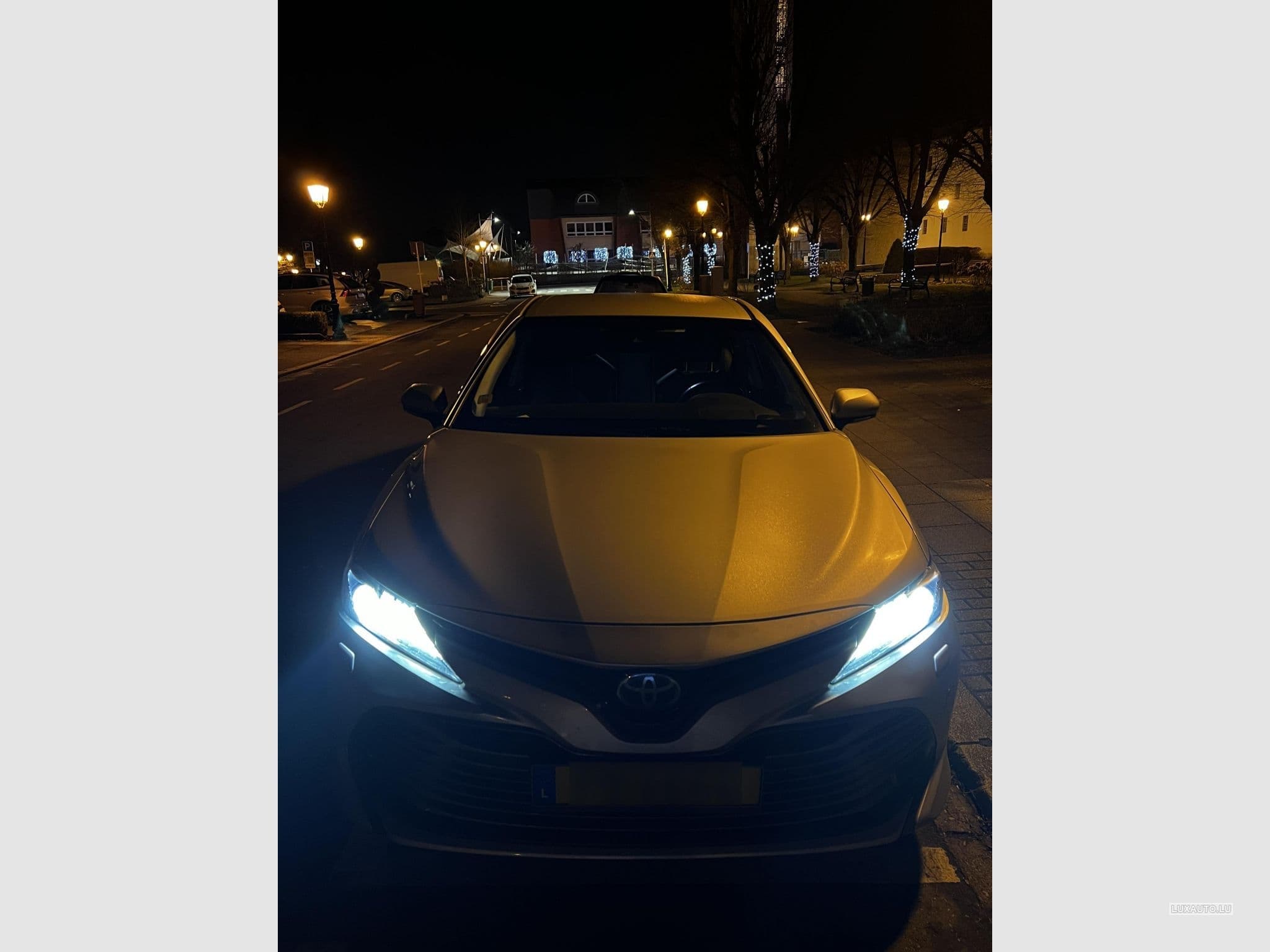 Toyota Camry 2.5 Hybrid e-CVT Premium (FSSQ3CL00) (2019) - Photo 11