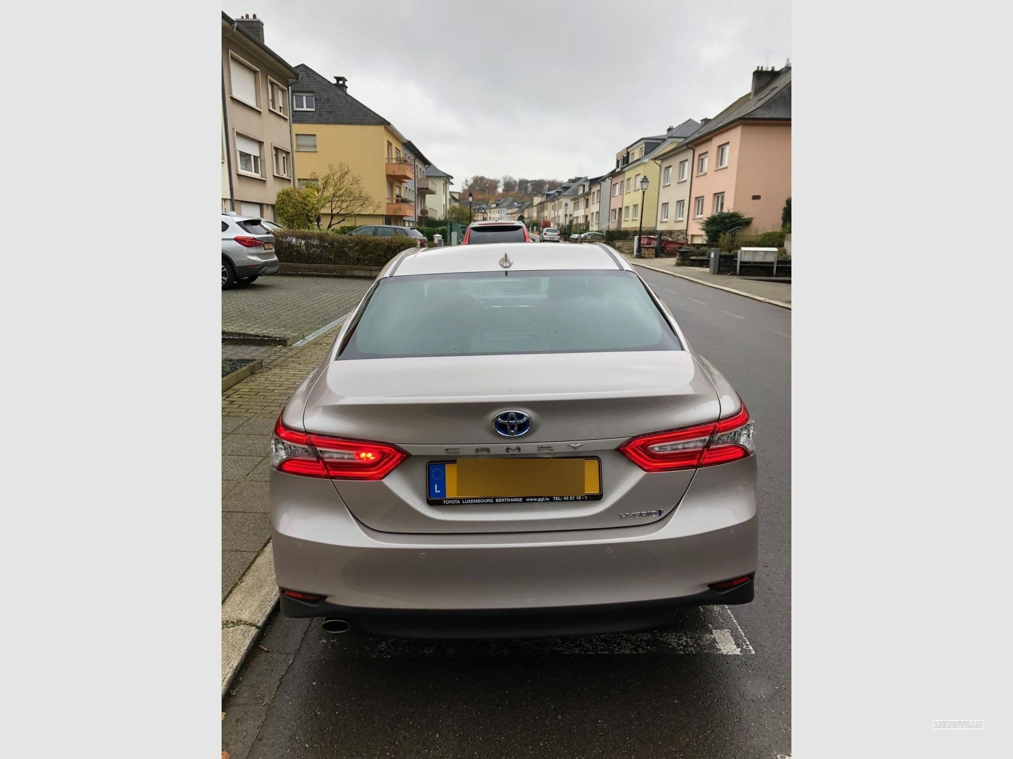 Toyota Camry 2.5 Hybrid e-CVT Premium (FSSQ3CL00) (2019) - Photo 2