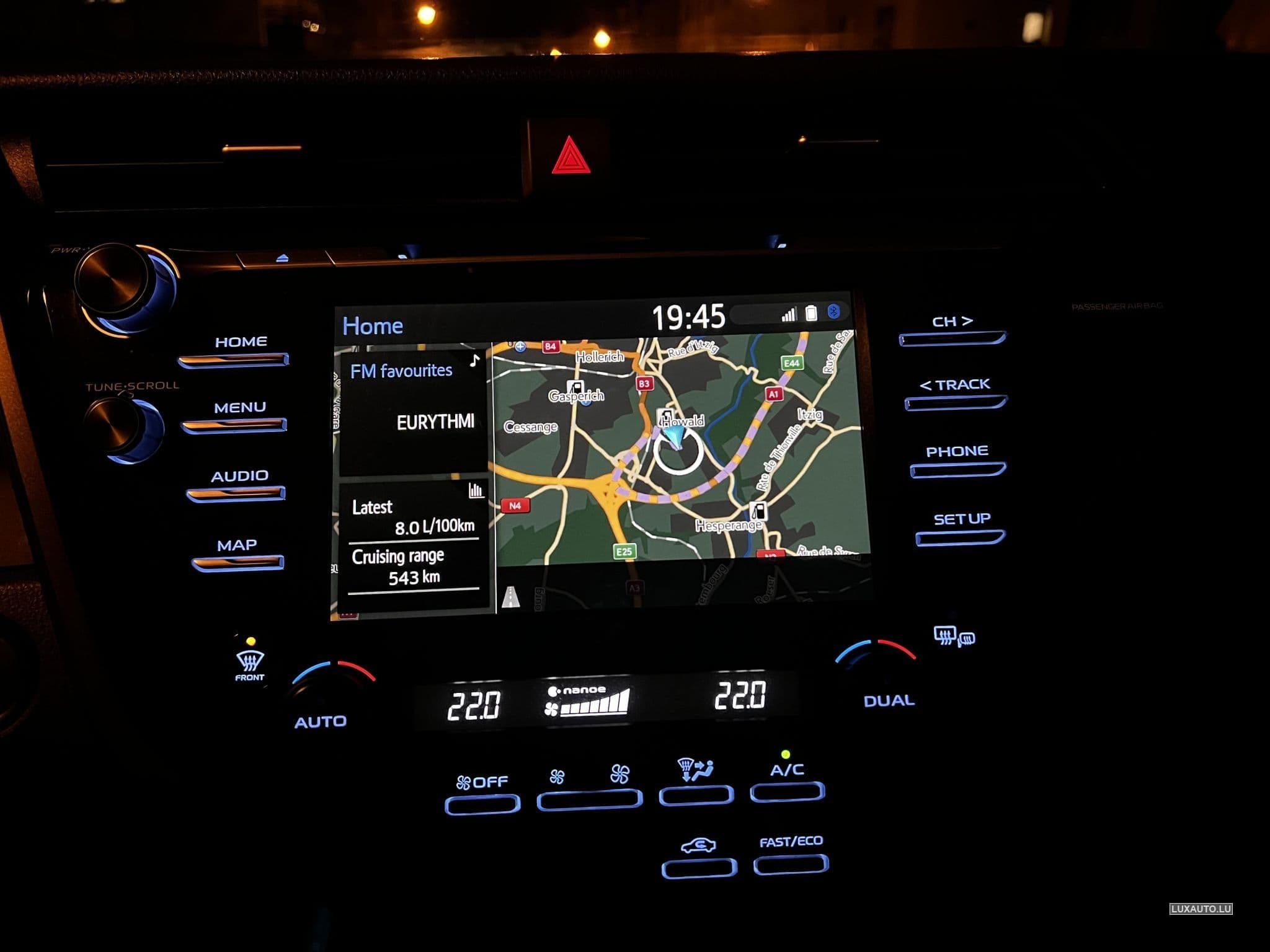 Toyota Camry 2.5 Hybrid e-CVT Premium (FSSQ3CL00) (2019) - Photo 8