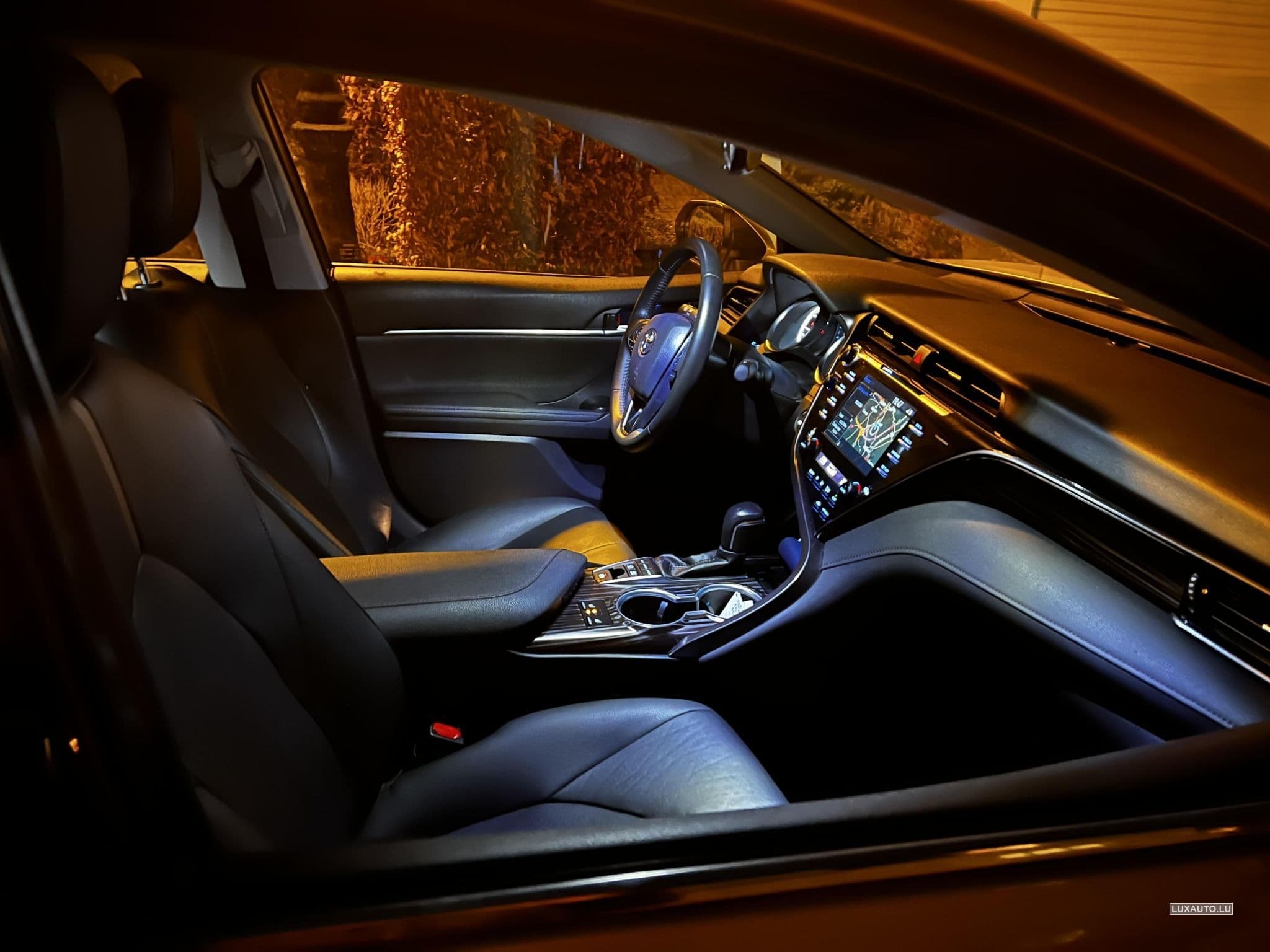 Toyota Camry 2.5 Hybrid e-CVT Premium (FSSQ3CL00) (2019) - Photo 9