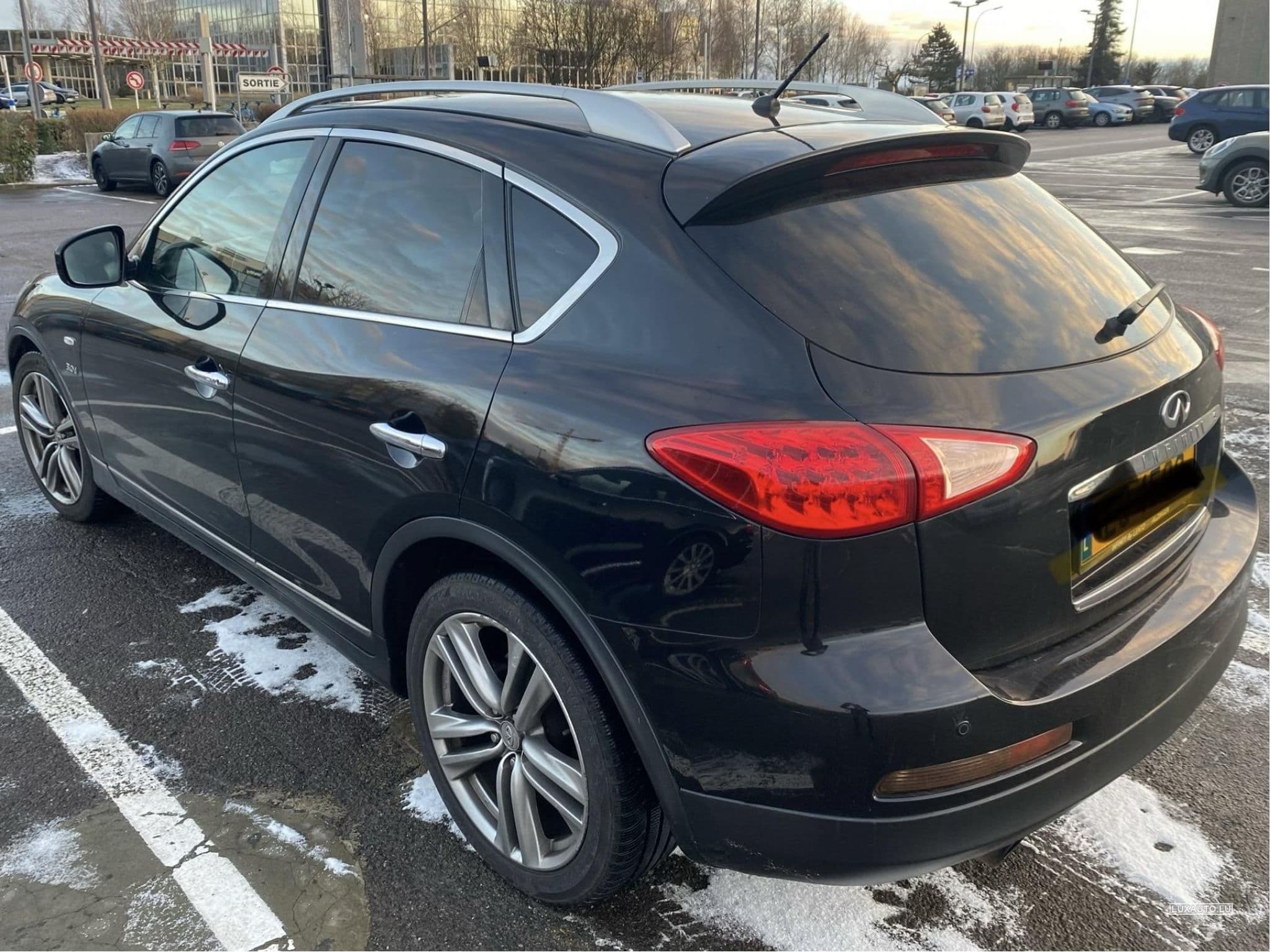 Infiniti QX50 (2015) - Photo 3