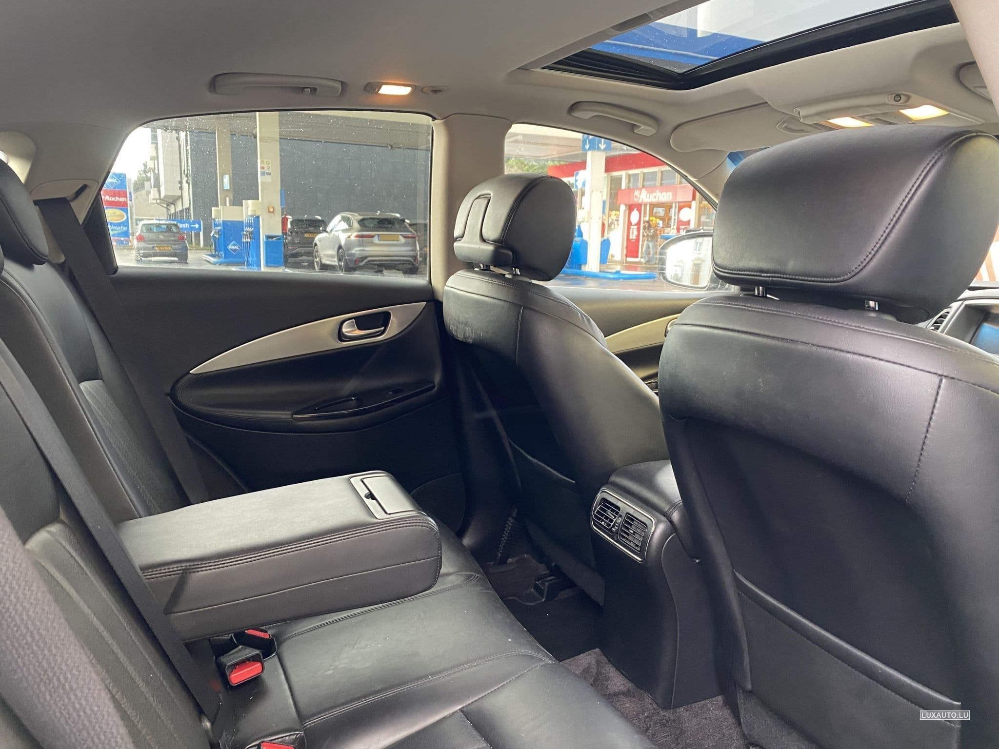 Infiniti QX50 (2015) - Photo 8