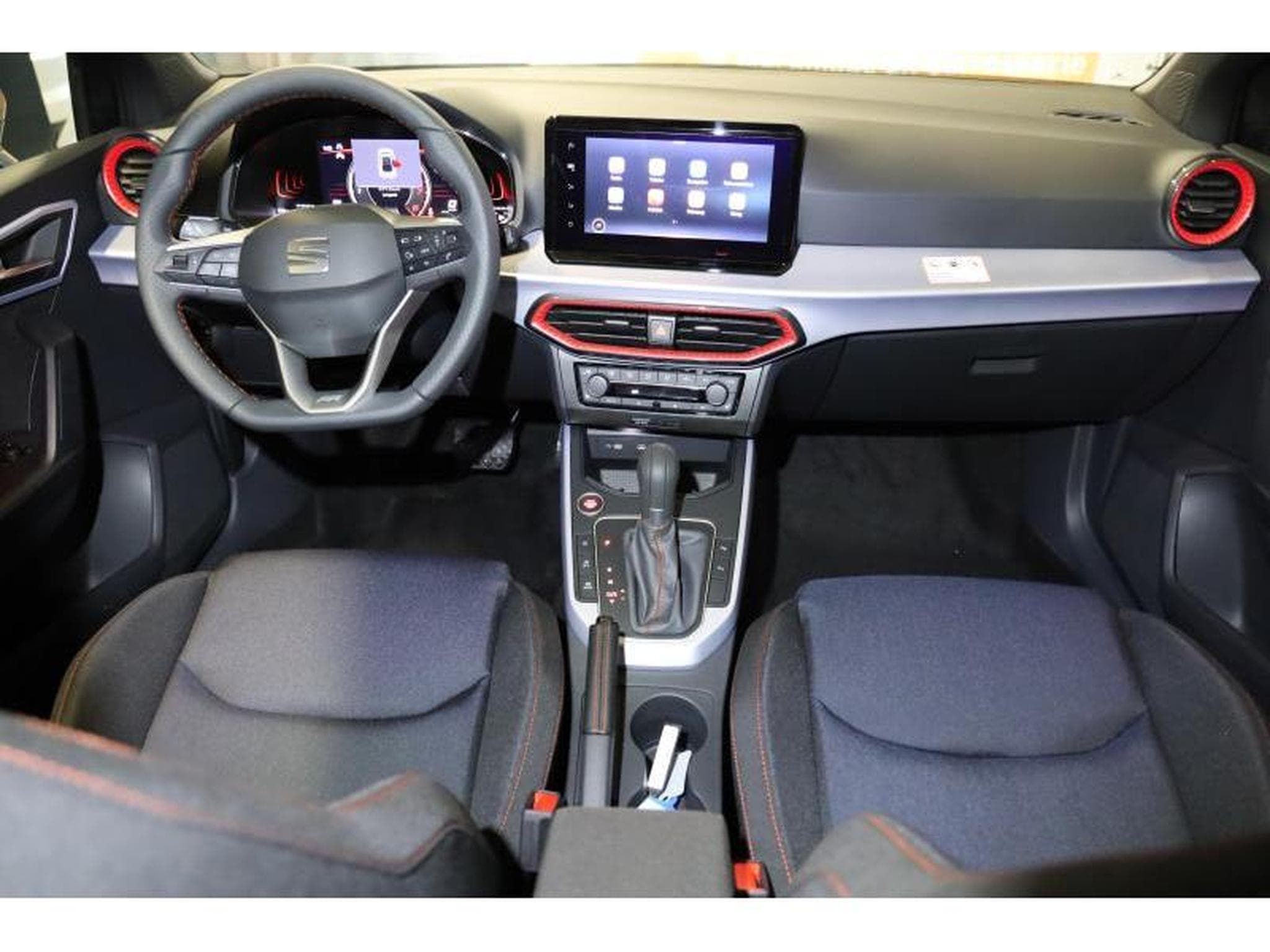 Seat Arona FR (2023) - Photo 2