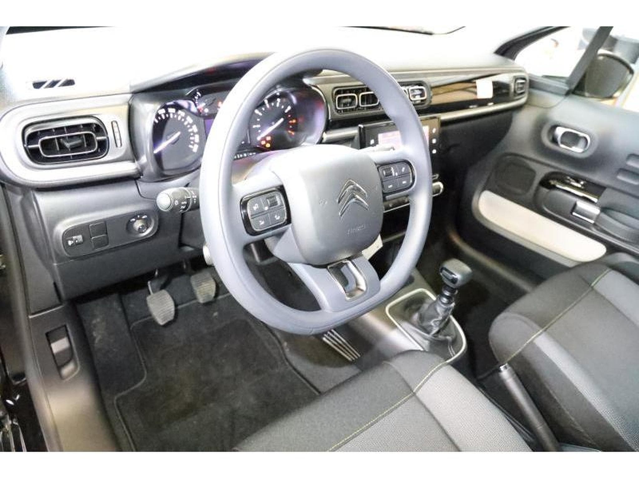 Citroen C3 Shine (2023) - Photo 8