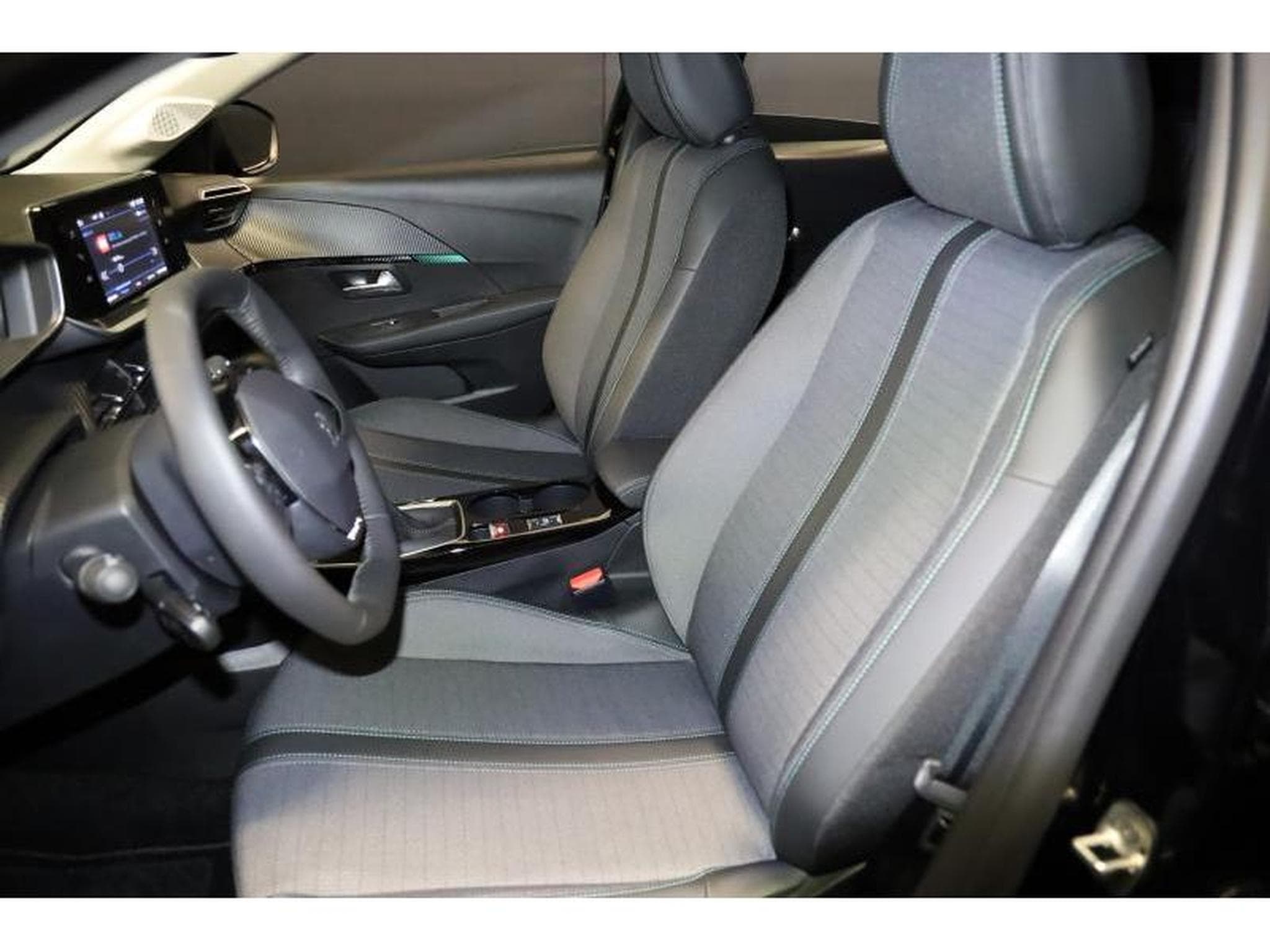 Peugeot 208 II Allure Pack (2023) - Foto 10