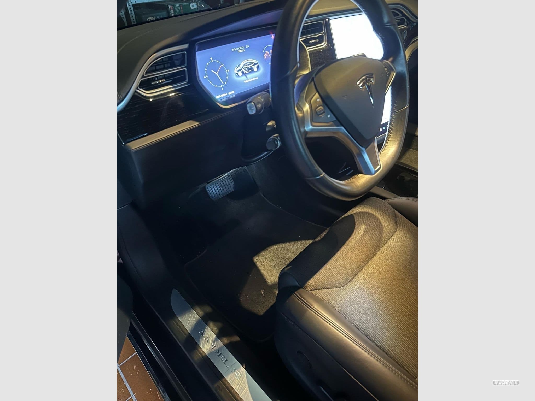 Tesla Model S Panorama, 525 HP 75 D. 4 Wheel. (2017) - Foto 10