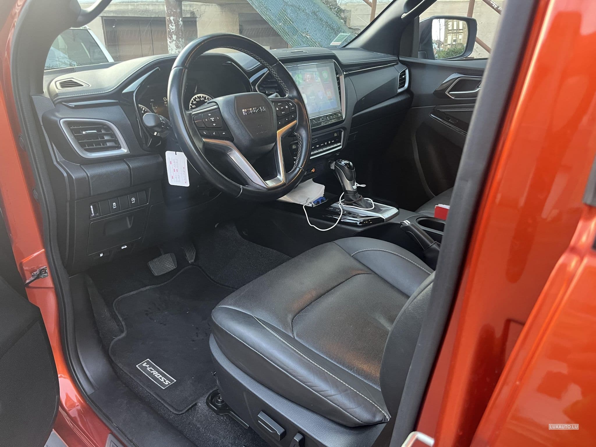 Isuzu D-Max V-CROSS (2021) - Photo 7