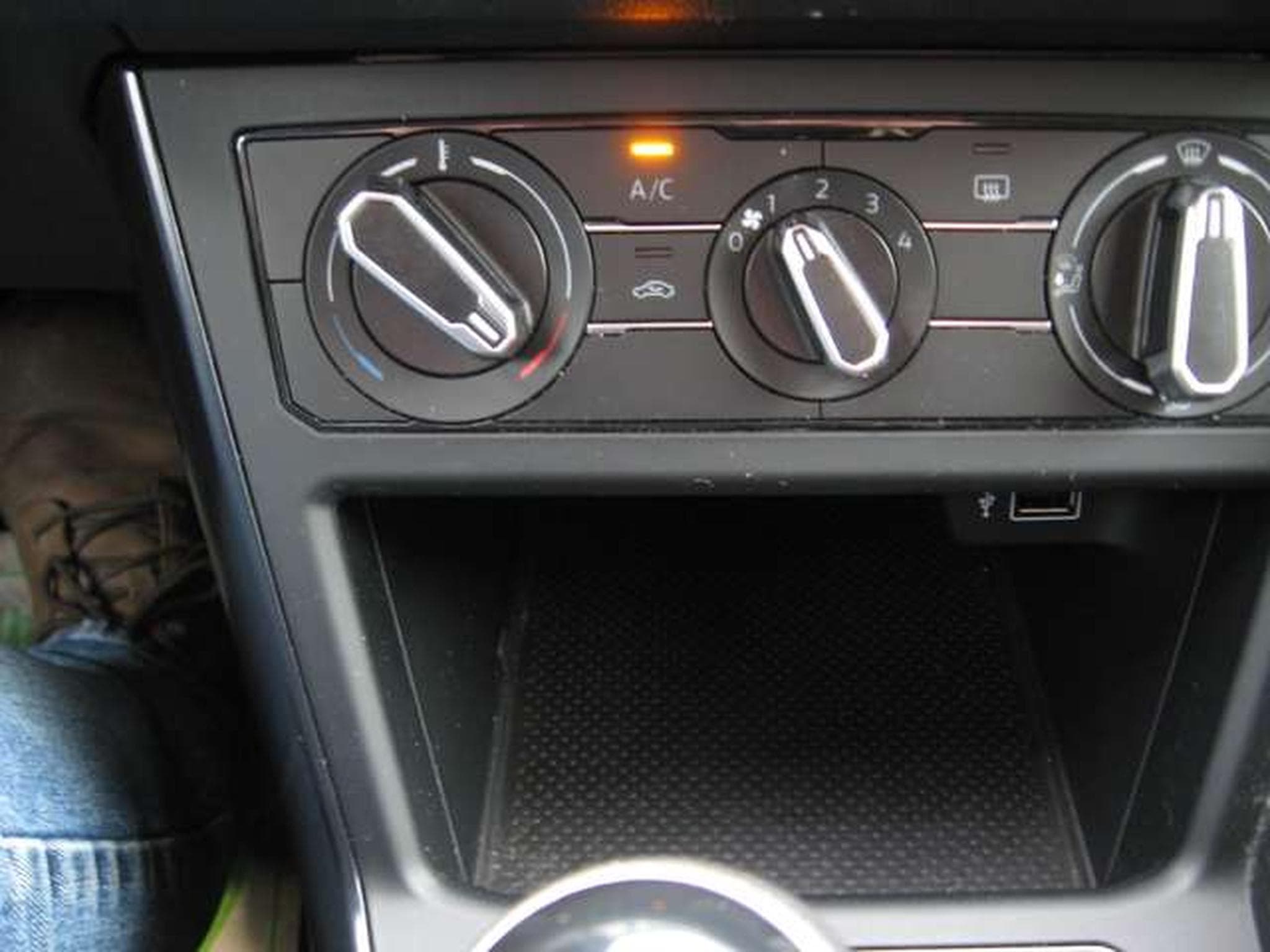 VW Polo 1.0i Trendline (2019) - Foto 14