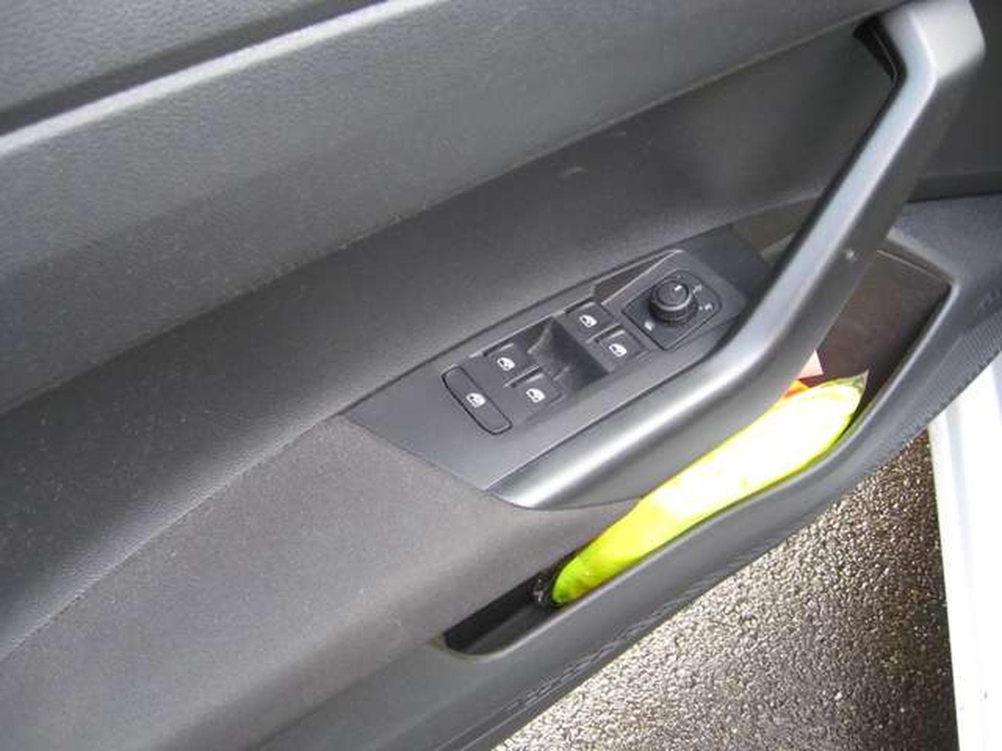 VW Polo 1.0i Trendline (2019) - Foto 6