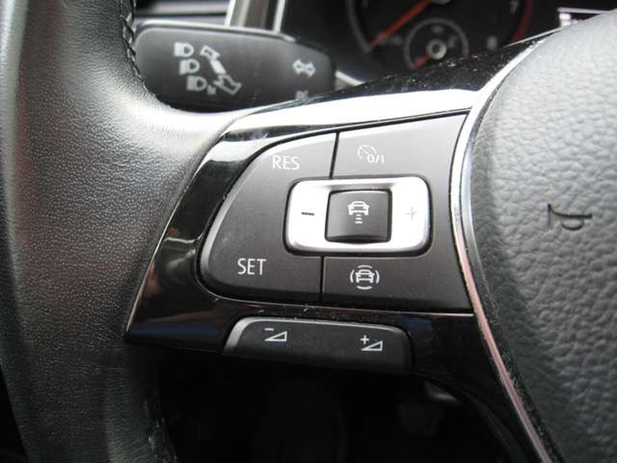 VW T-Roc 1.0 TSI Style (2019) - Foto 12