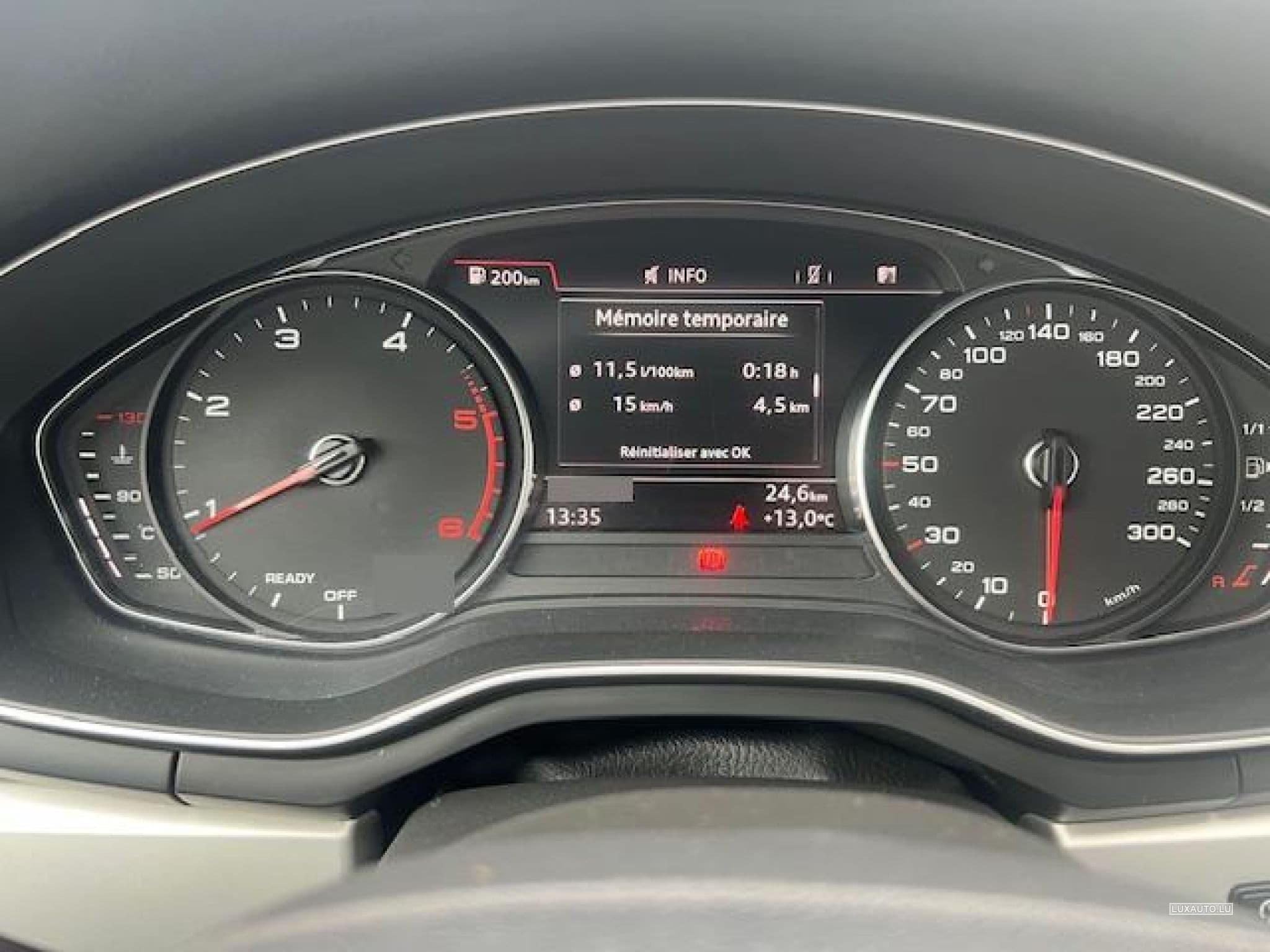 Audi A4 S-LINE (2017) - Photo 10