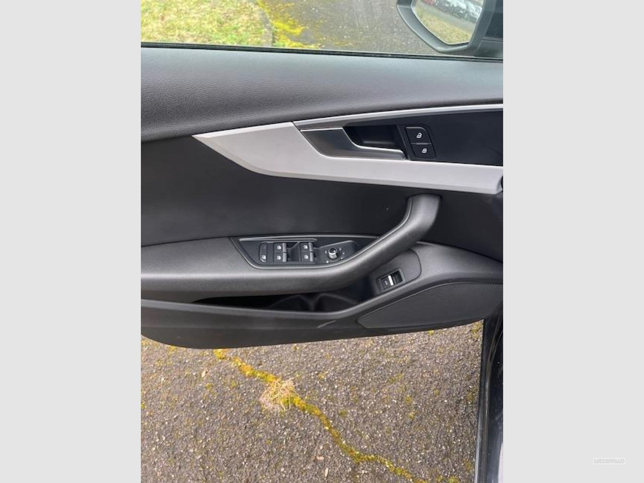 Audi A4 S-LINE (2017) - Photo 11