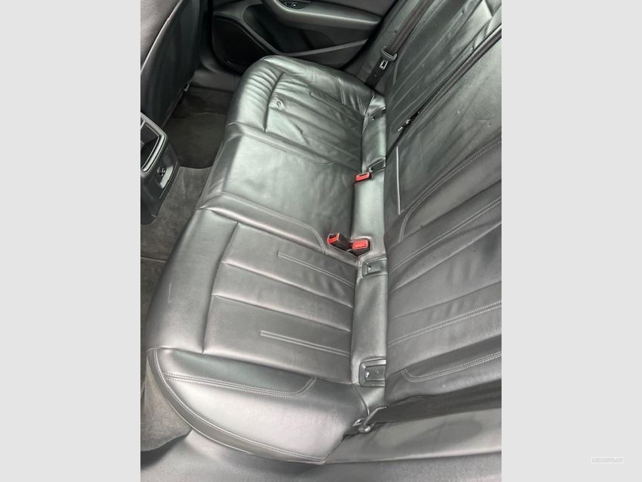 Audi A4 S-LINE (2017) - Photo 6