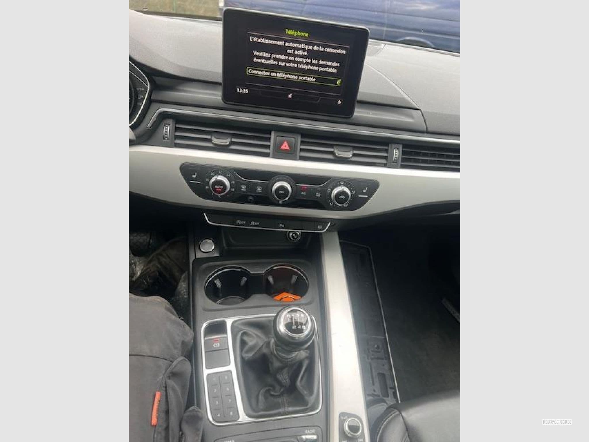 Audi A4 S-LINE (2017) - Photo 9