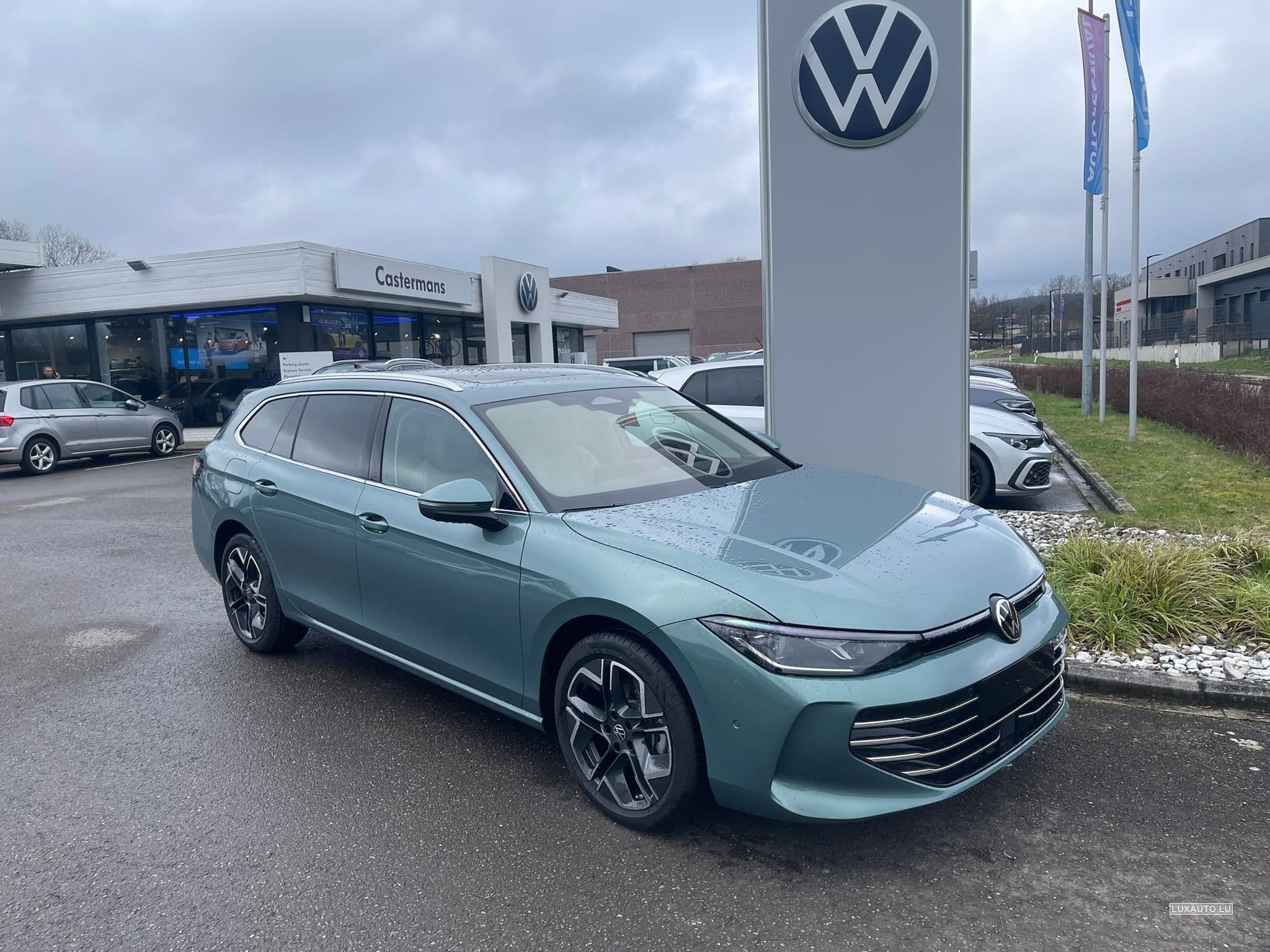 VW Passat Elegance (2024) - Foto 1