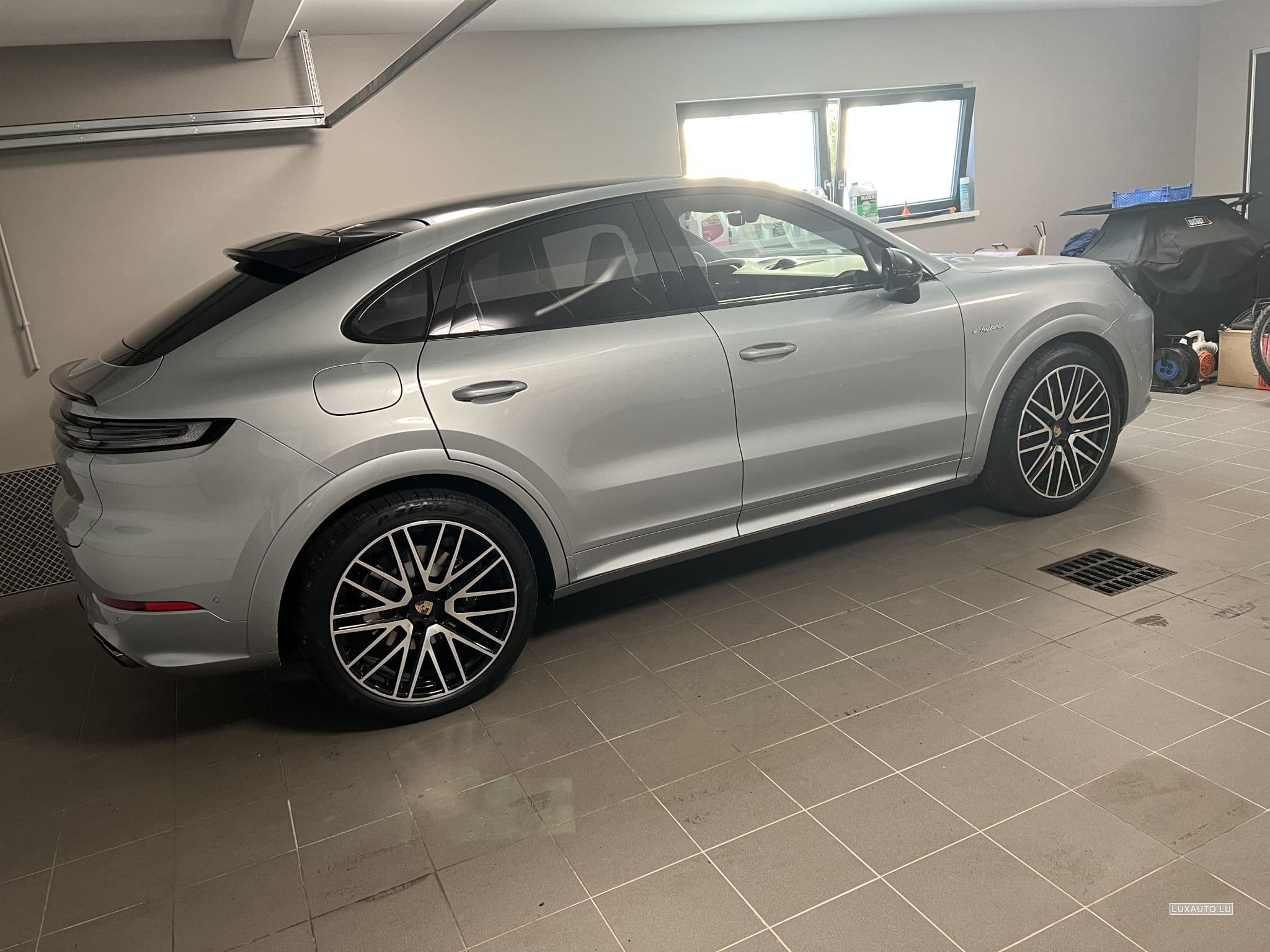 Porsche Cayenne Coupé hybride (2023) - Photo 3