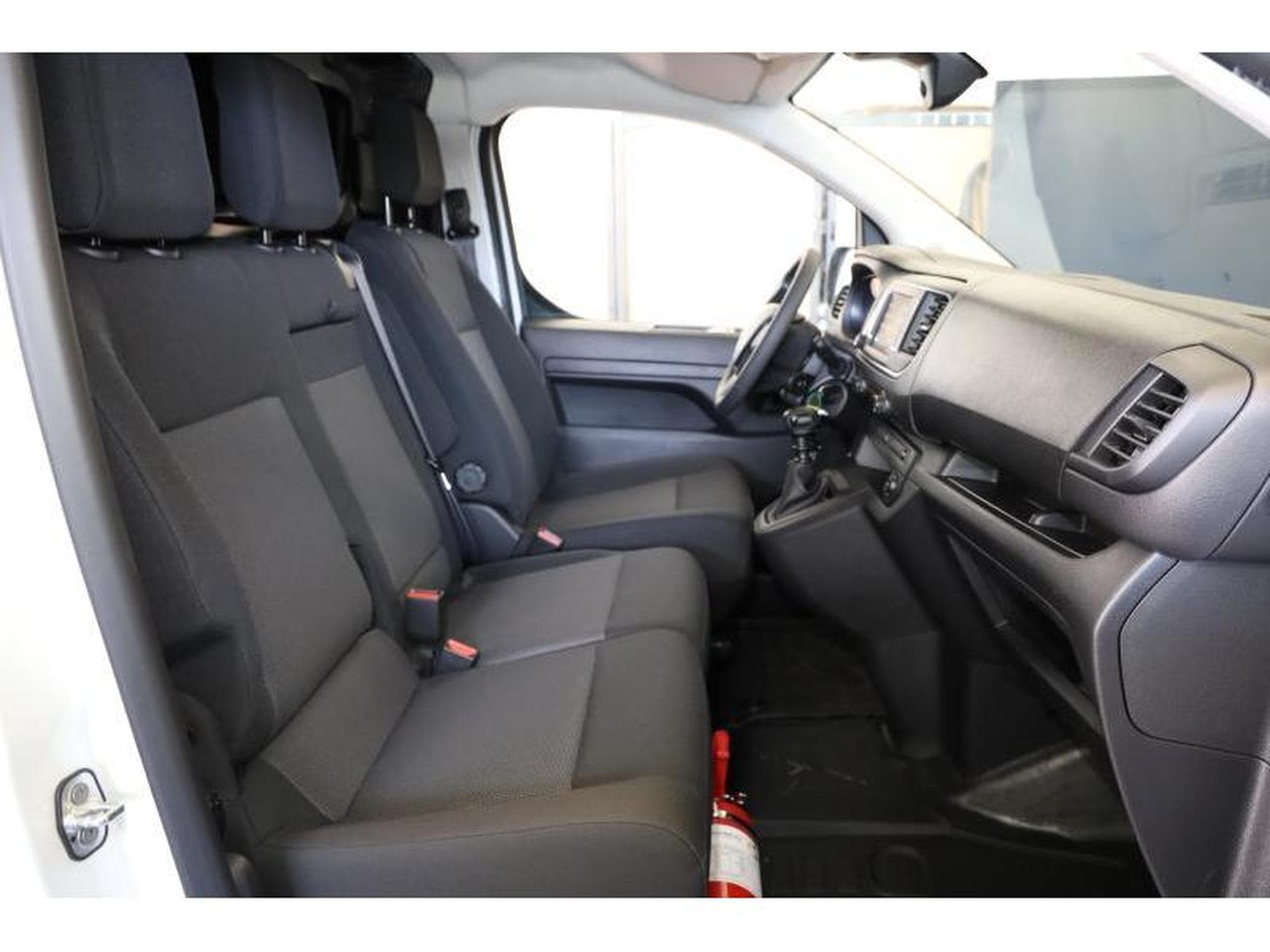 Peugeot Expert IV Premium (2024) - Photo 10