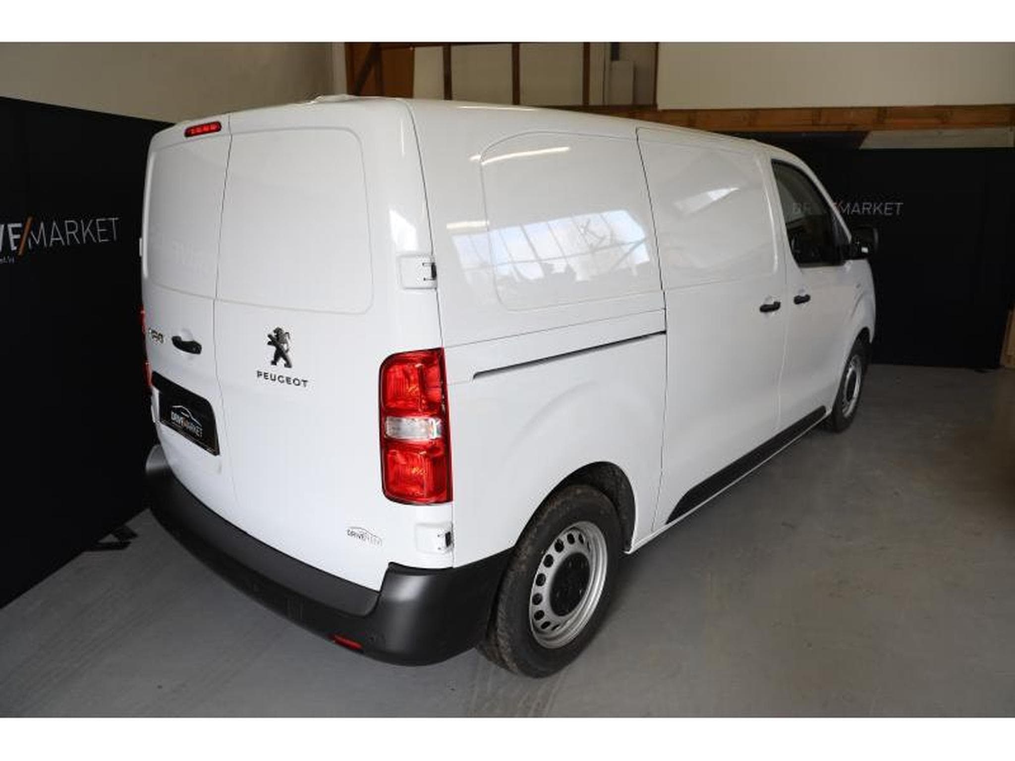 Peugeot Expert IV Premium (2024) - Photo 6