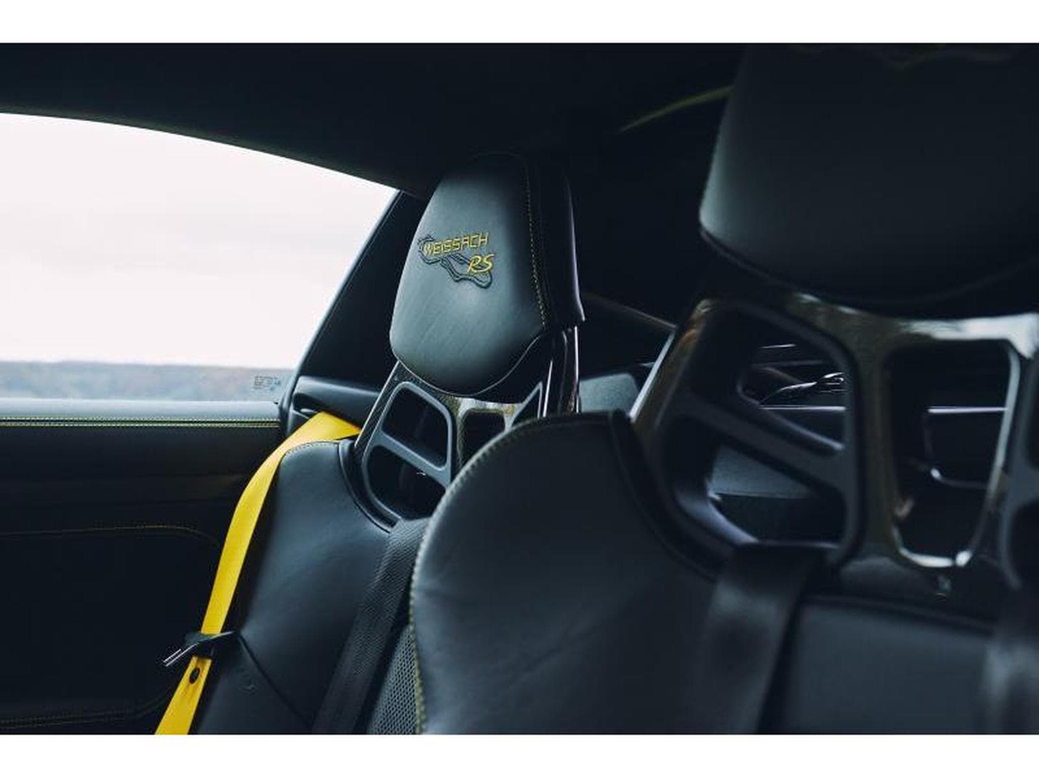 Porsche Cayman GT4 RS Weissach (2023) - Foto 7