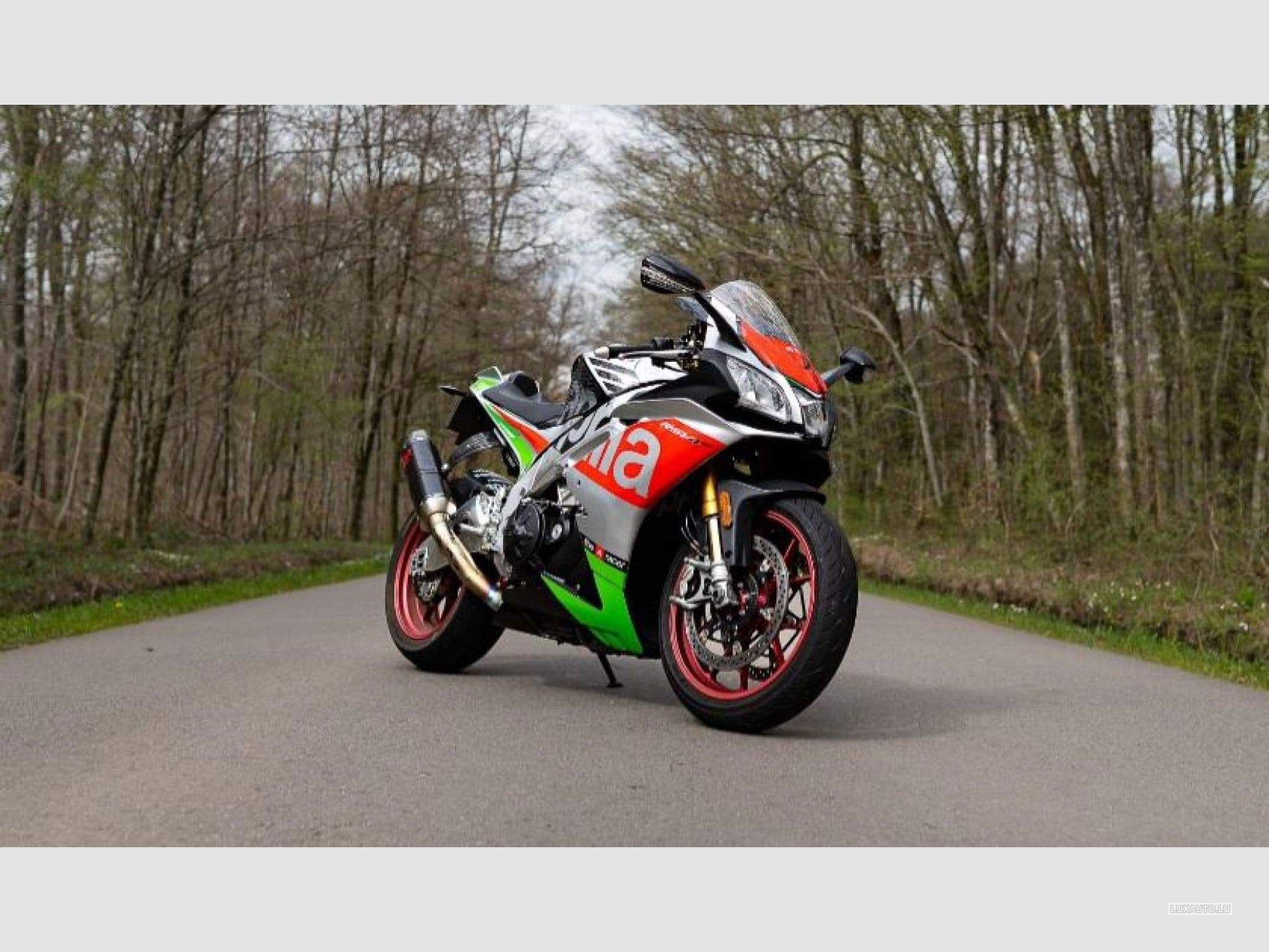 Aprilia RSV4 RSV4 RF Superpole (2017) - Foto 3