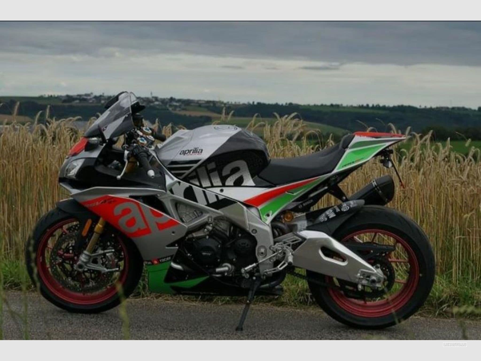 Aprilia RSV4 RSV4 RF Superpole (2017) - Foto 7