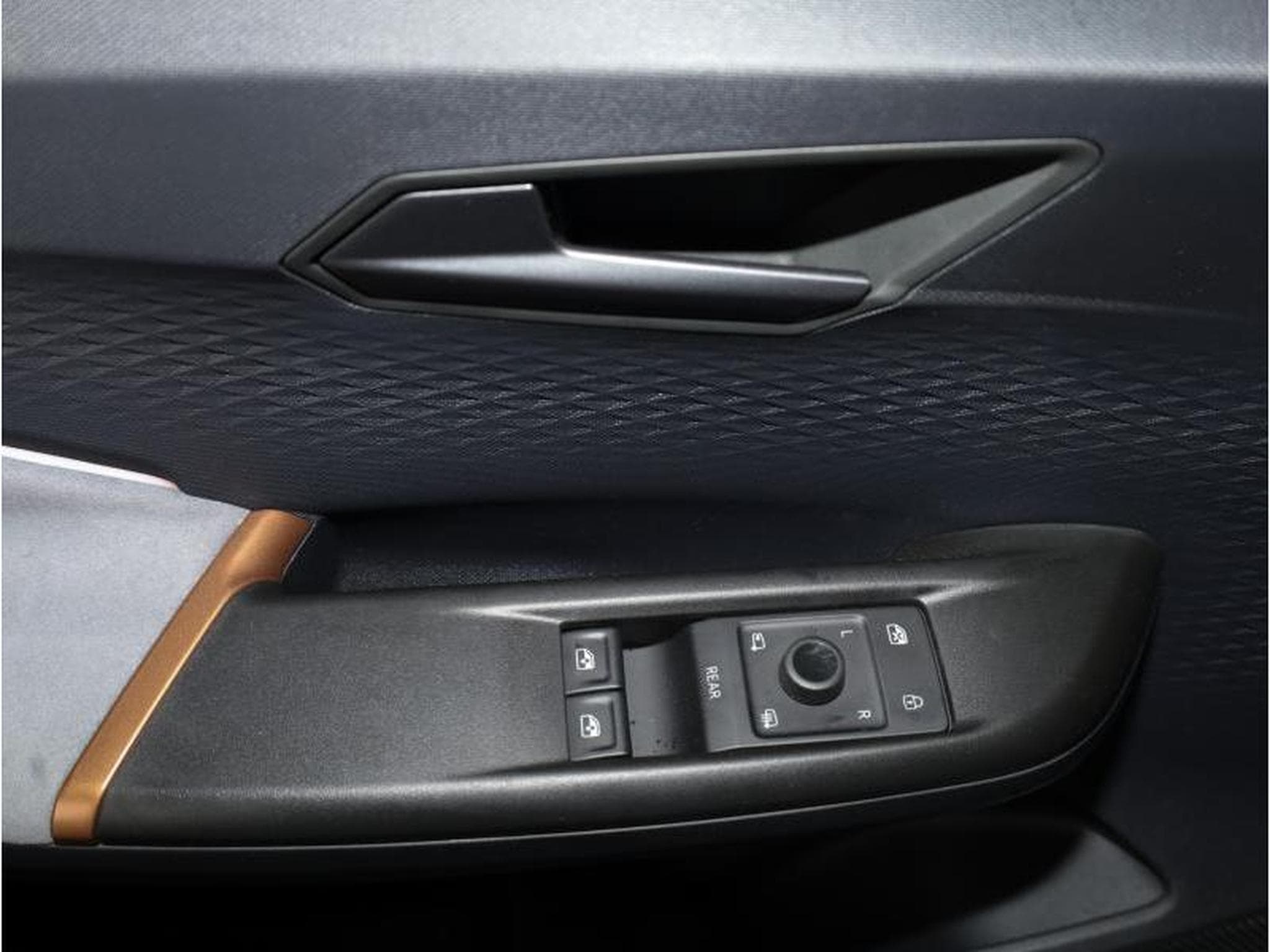 Cupra Born e-Boost (2024) - Foto 13