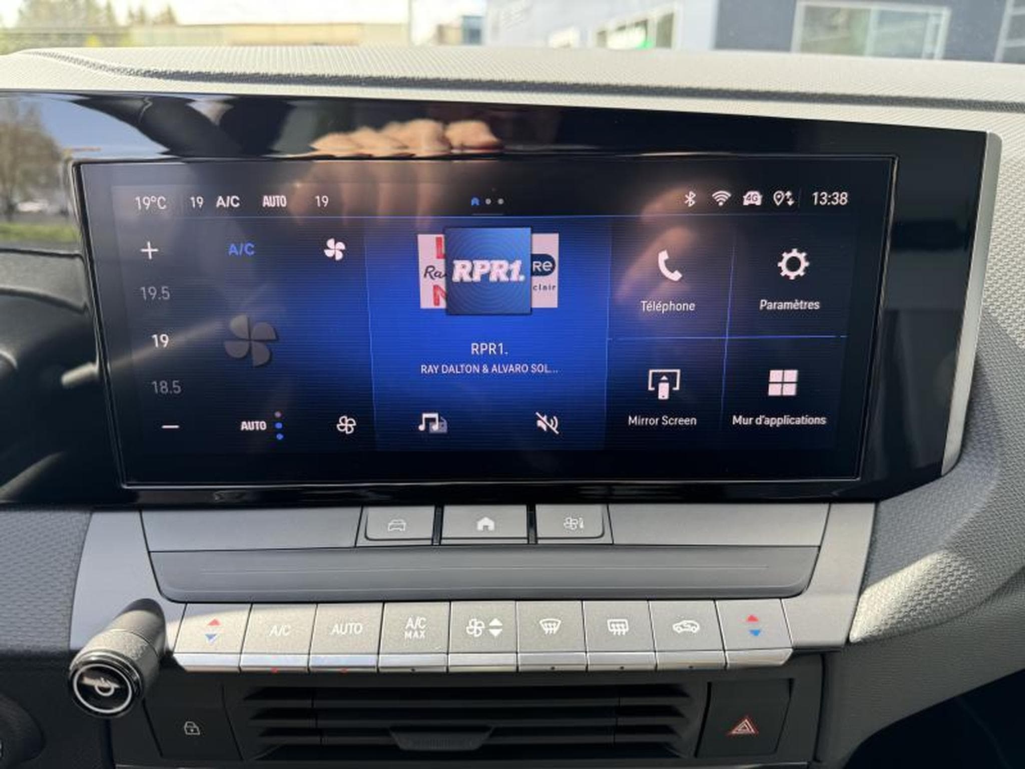 Opel Astra L Elegance (2022) - Foto 12