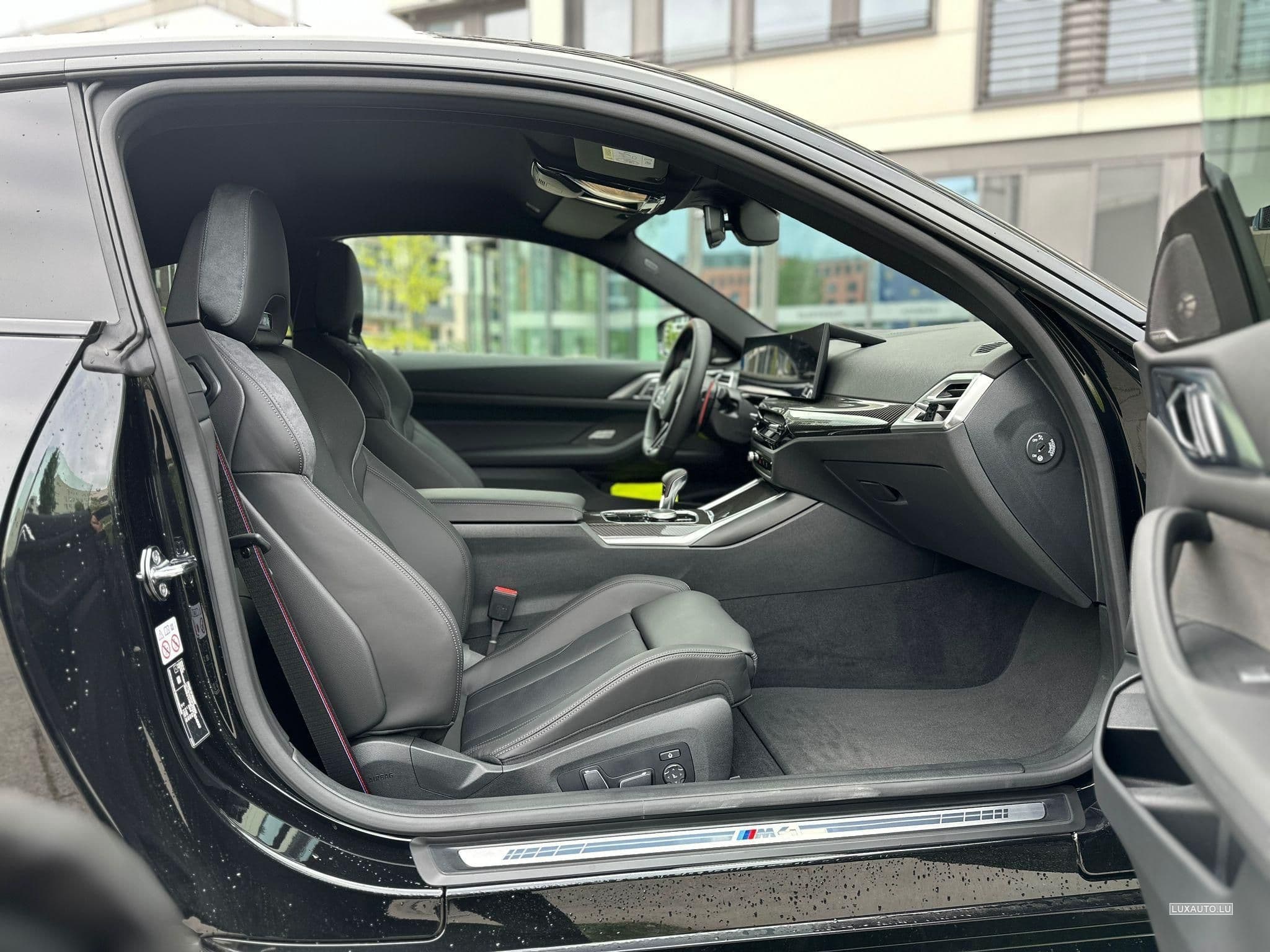 BMW M4 Competition Coupe mit M xDrive FACELIFT 2024 (2024) - Foto 13