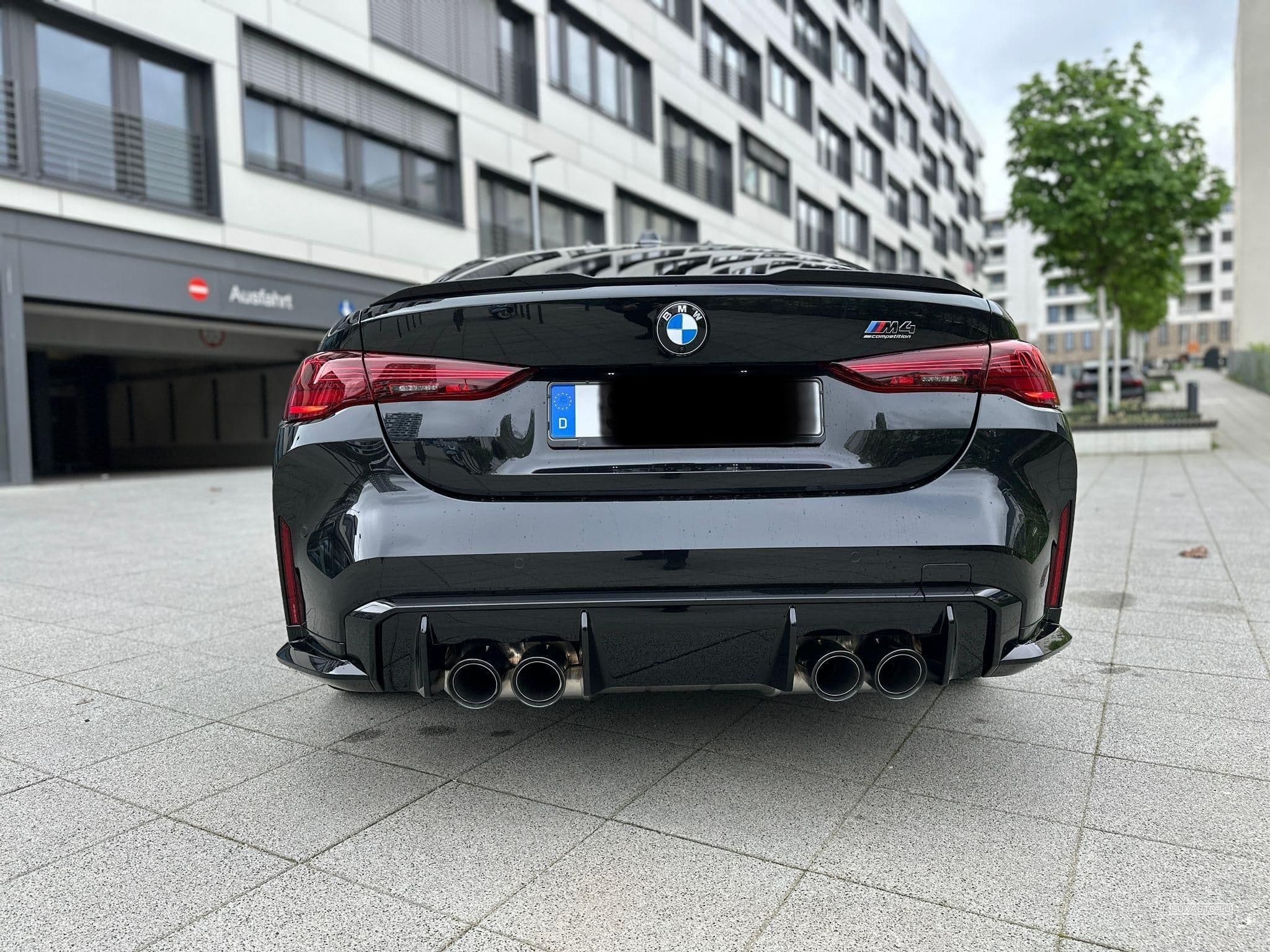 BMW M4 Competition Coupe mit M xDrive FACELIFT 2024 (2024) - Foto 3