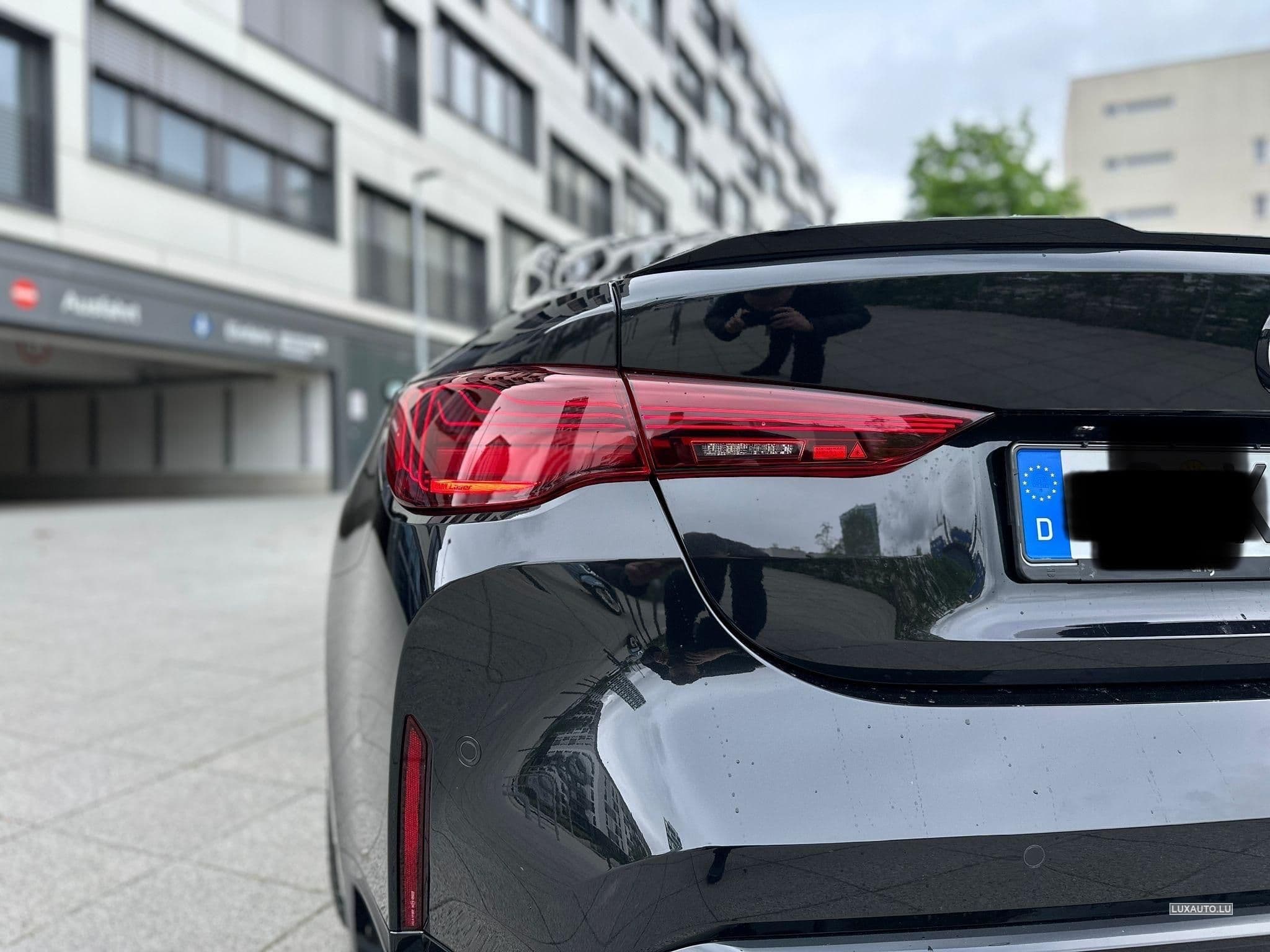 BMW M4 Competition Coupe mit M xDrive FACELIFT 2024 (2024) - Foto 8