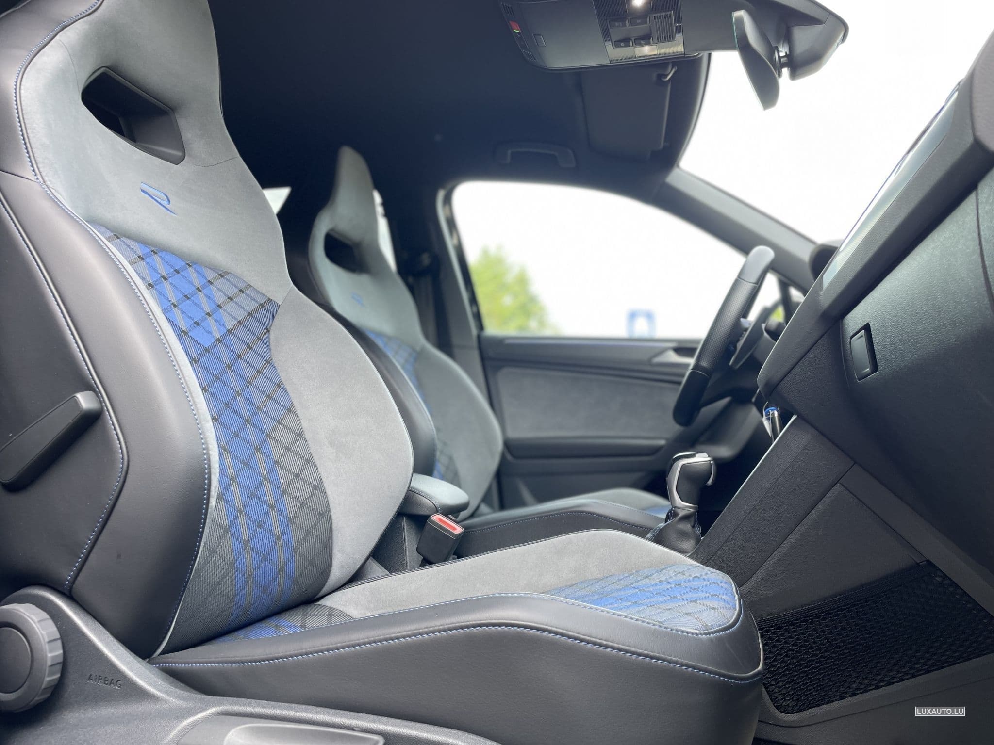 VW Tiguan 2.0 R 4Motion DSG7 Akrapovic (2021) - Photo 4