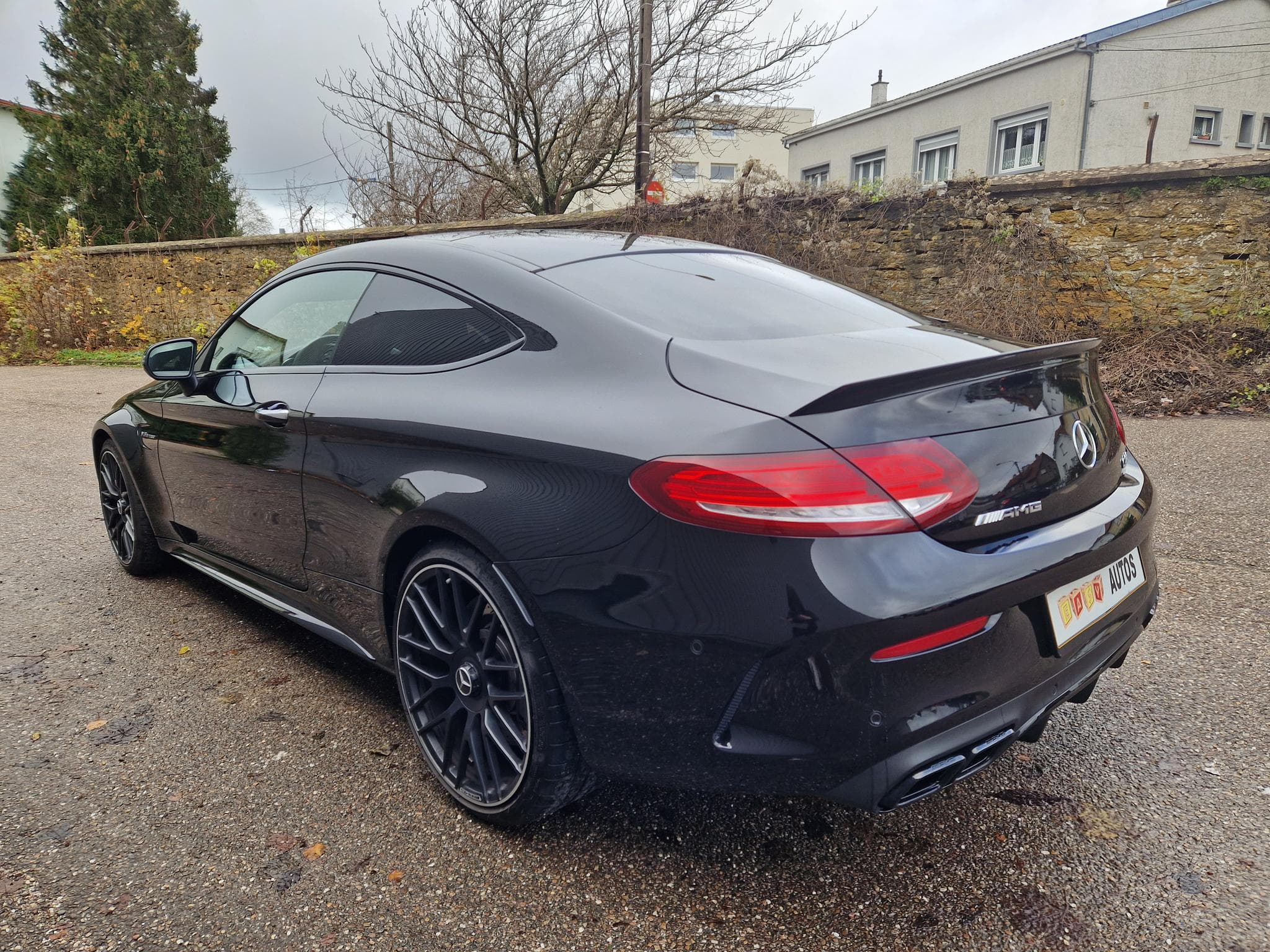 Mercedes C 63 AMG coupé C205, 476ch, 4.0 V8 bi-turbo, full black, speedshift 7 (2017) - Foto 4