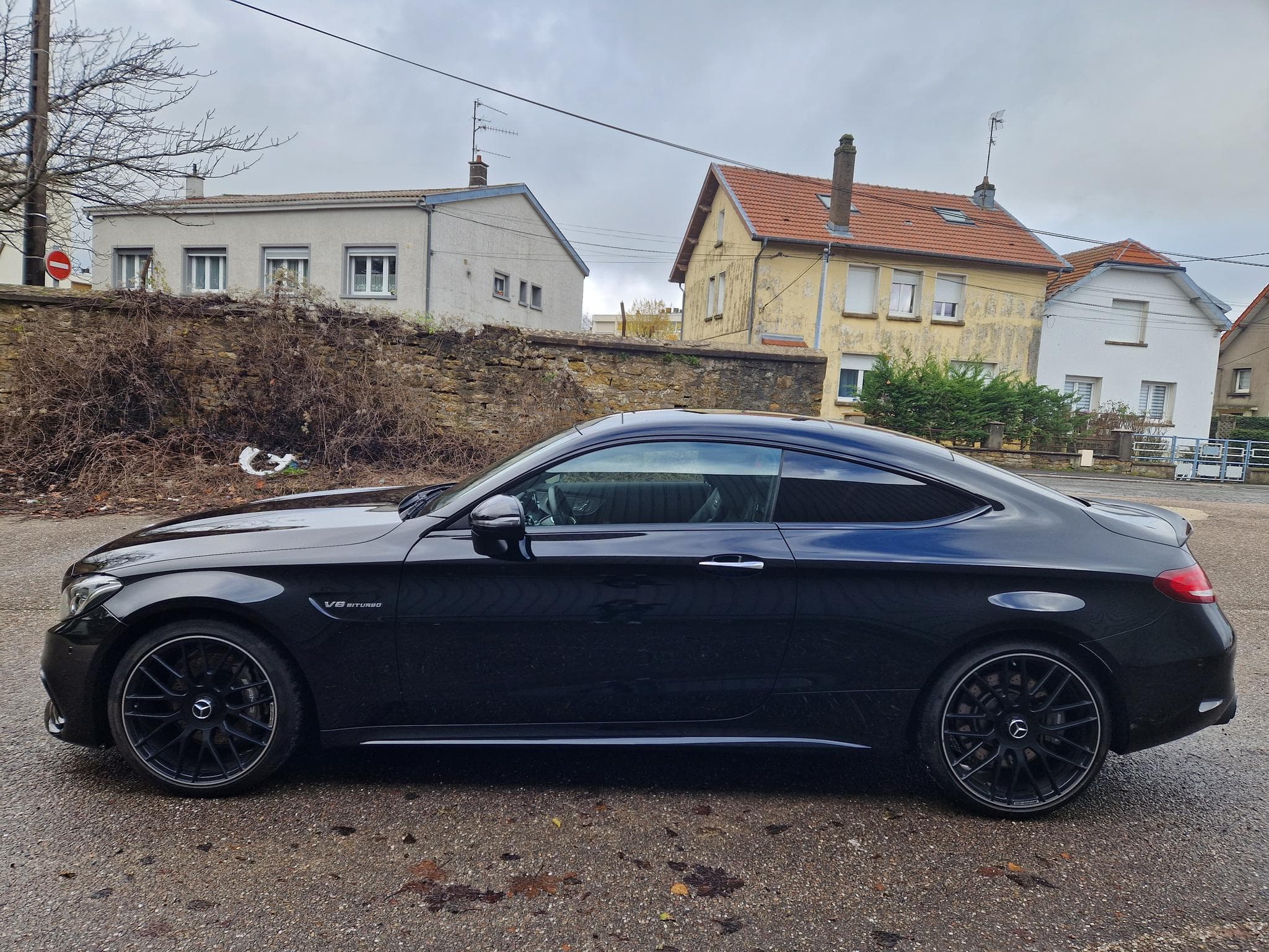Mercedes C 63 AMG coupé C205, 476ch, 4.0 V8 bi-turbo, full black, speedshift 7 (2017) - Foto 5