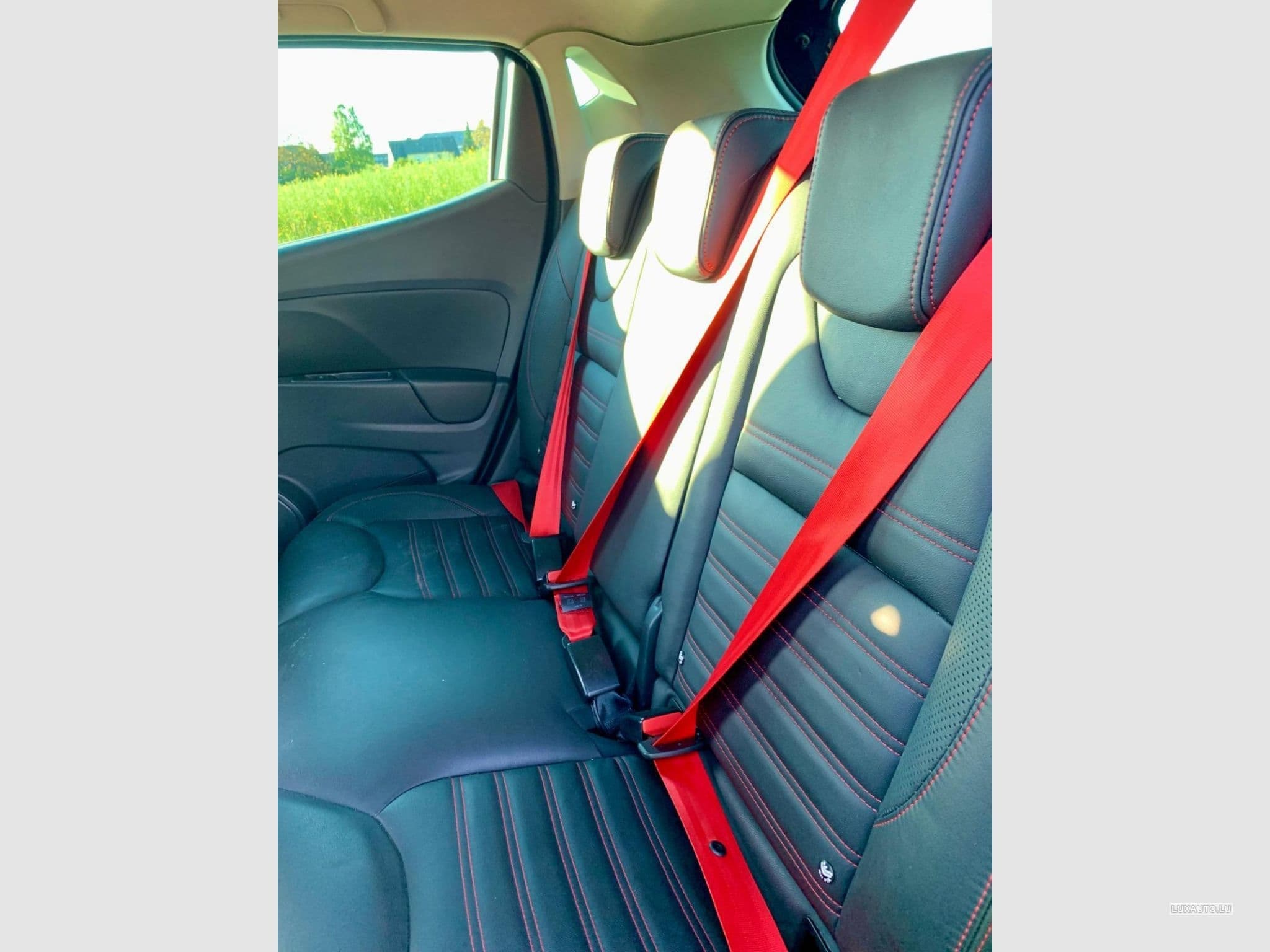 Renault Clio RS TROPHY PHASE 2 (2018) - Photo 11