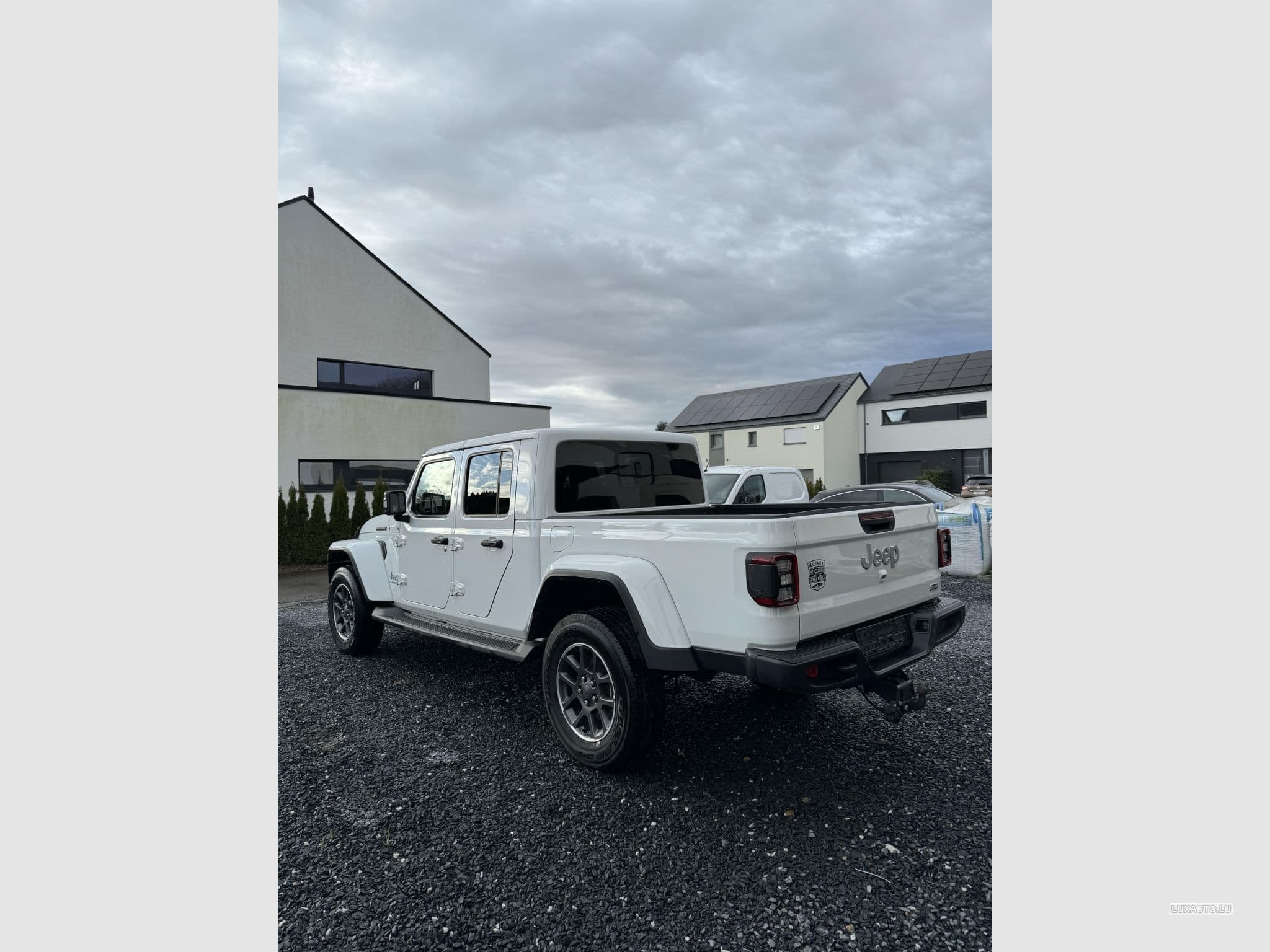 Jeep Gladiator Overland (2022) - Photo 3