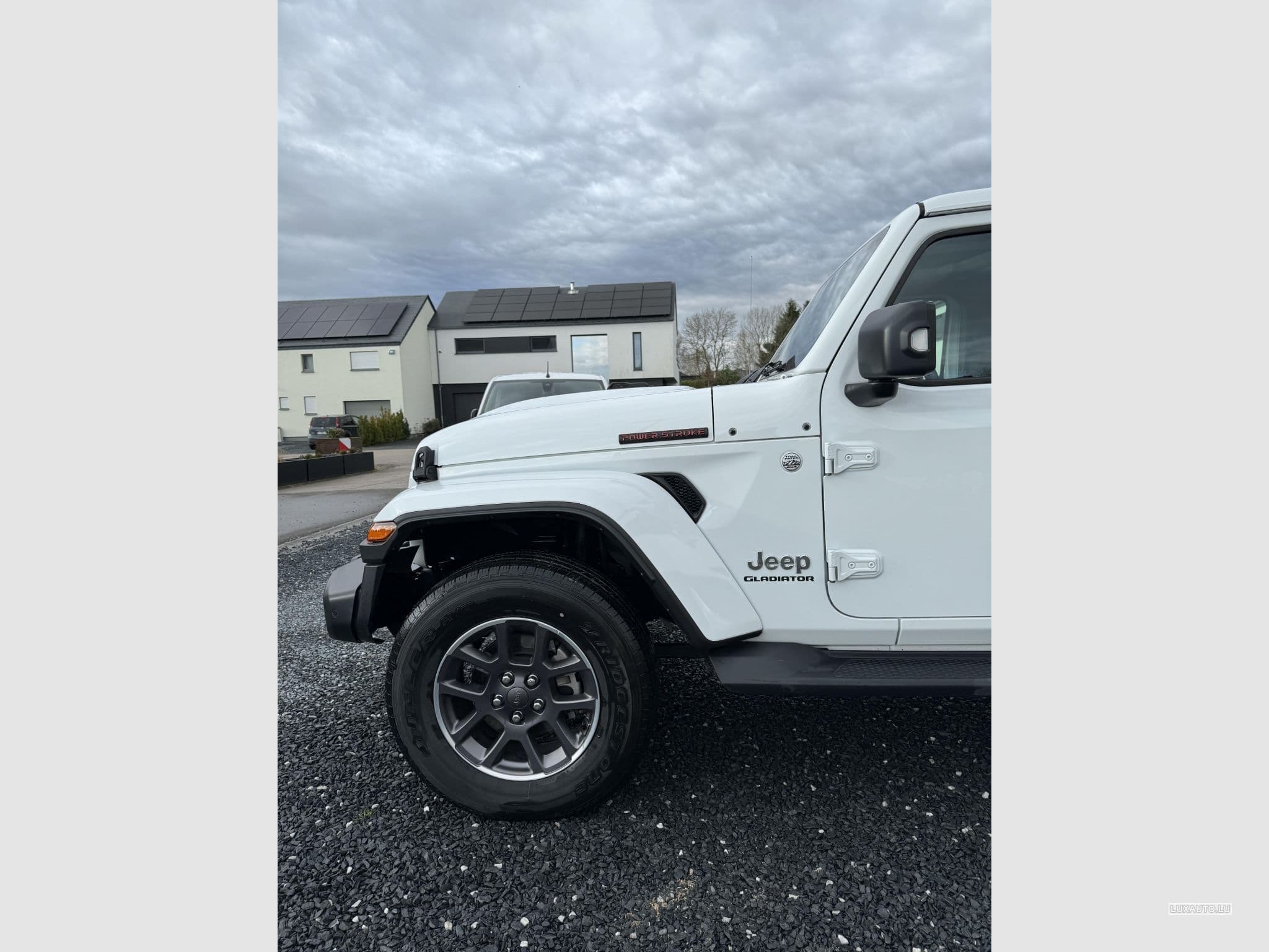 Jeep Gladiator Overland (2022) - Photo 6