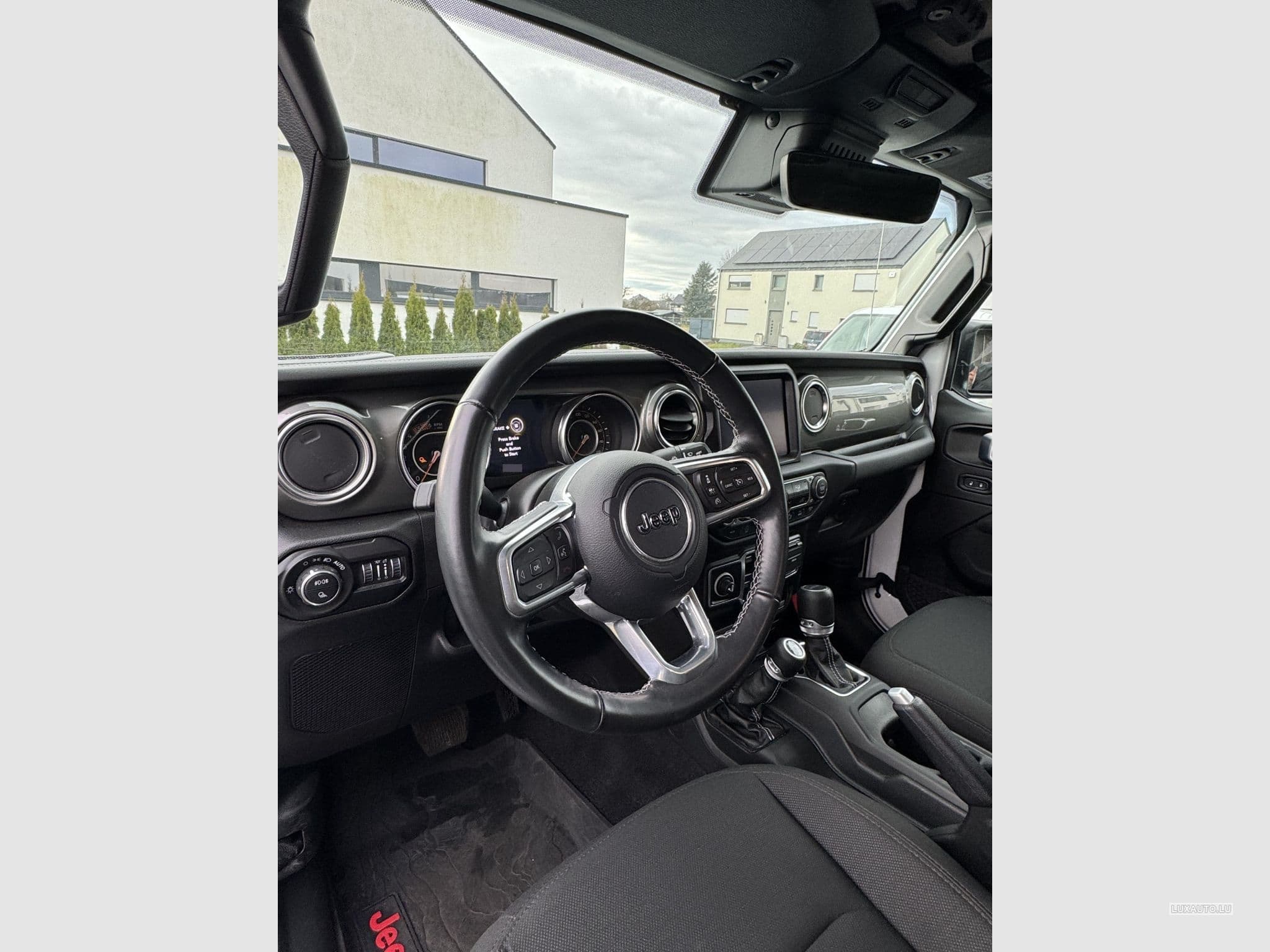 Jeep Gladiator Overland (2022) - Photo 7