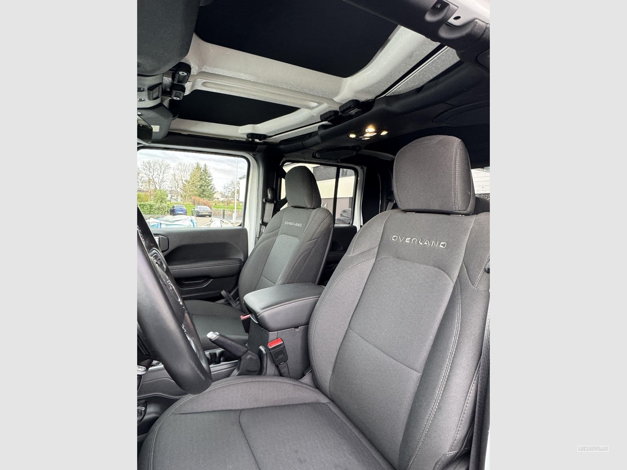 Jeep Gladiator Overland (2022) - Photo 9