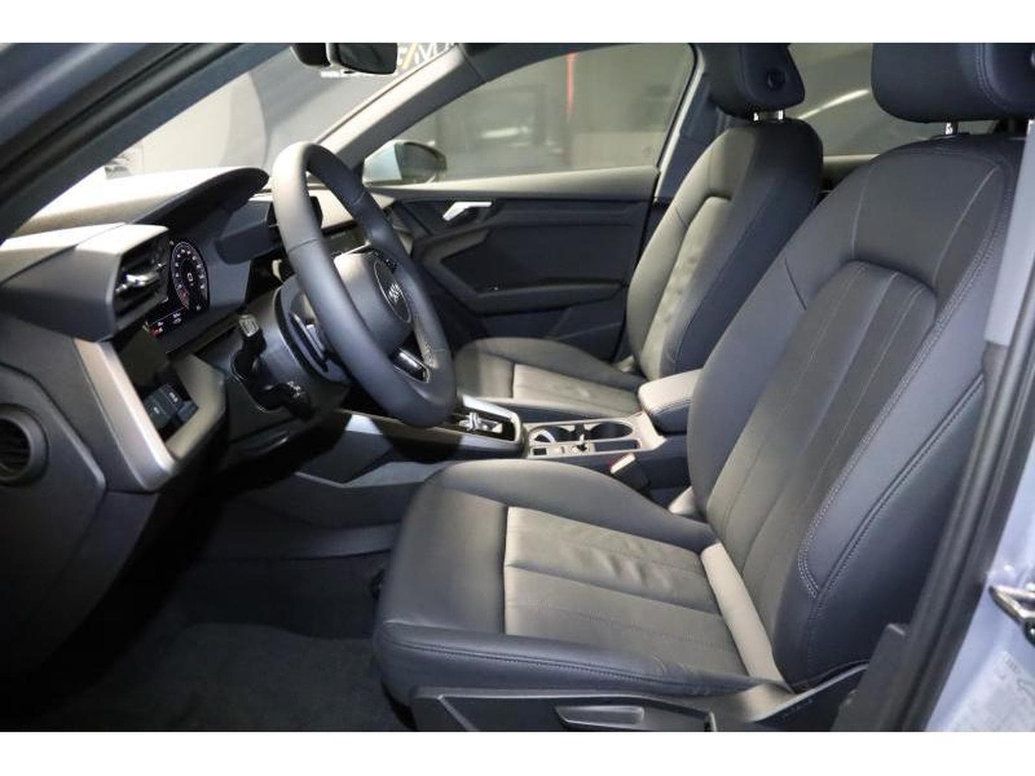 Audi A3 Sportback (2023) - Photo 10