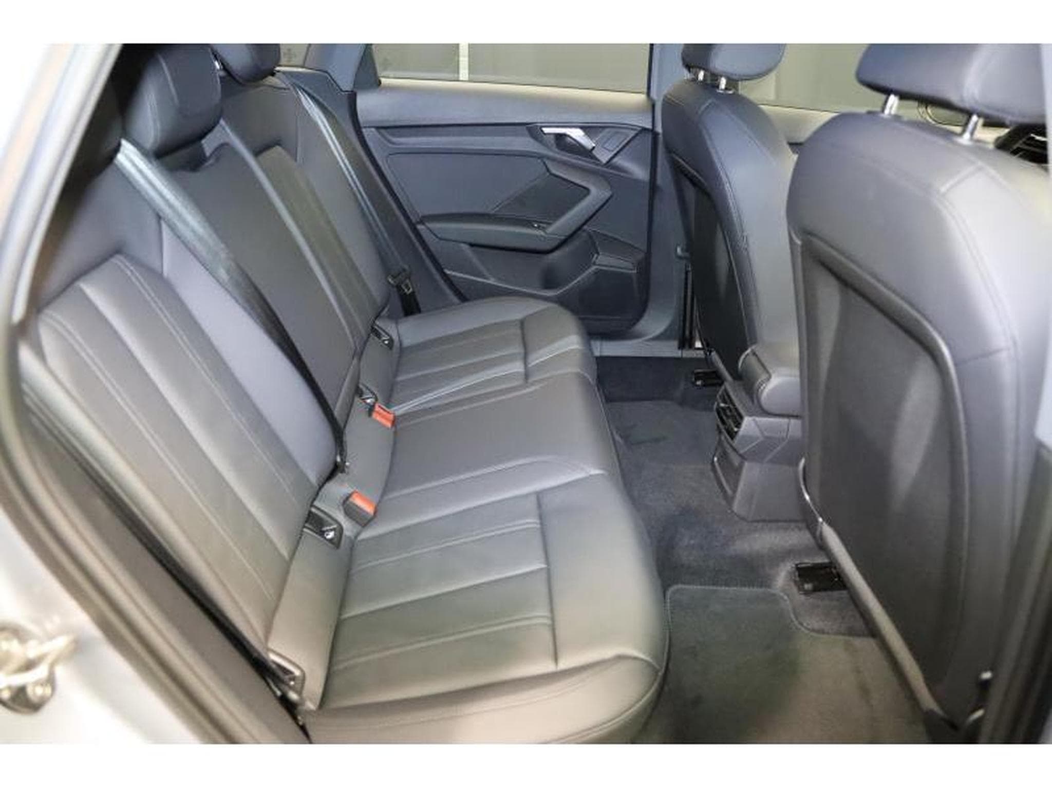 Audi A3 Sportback (2023) - Photo 12