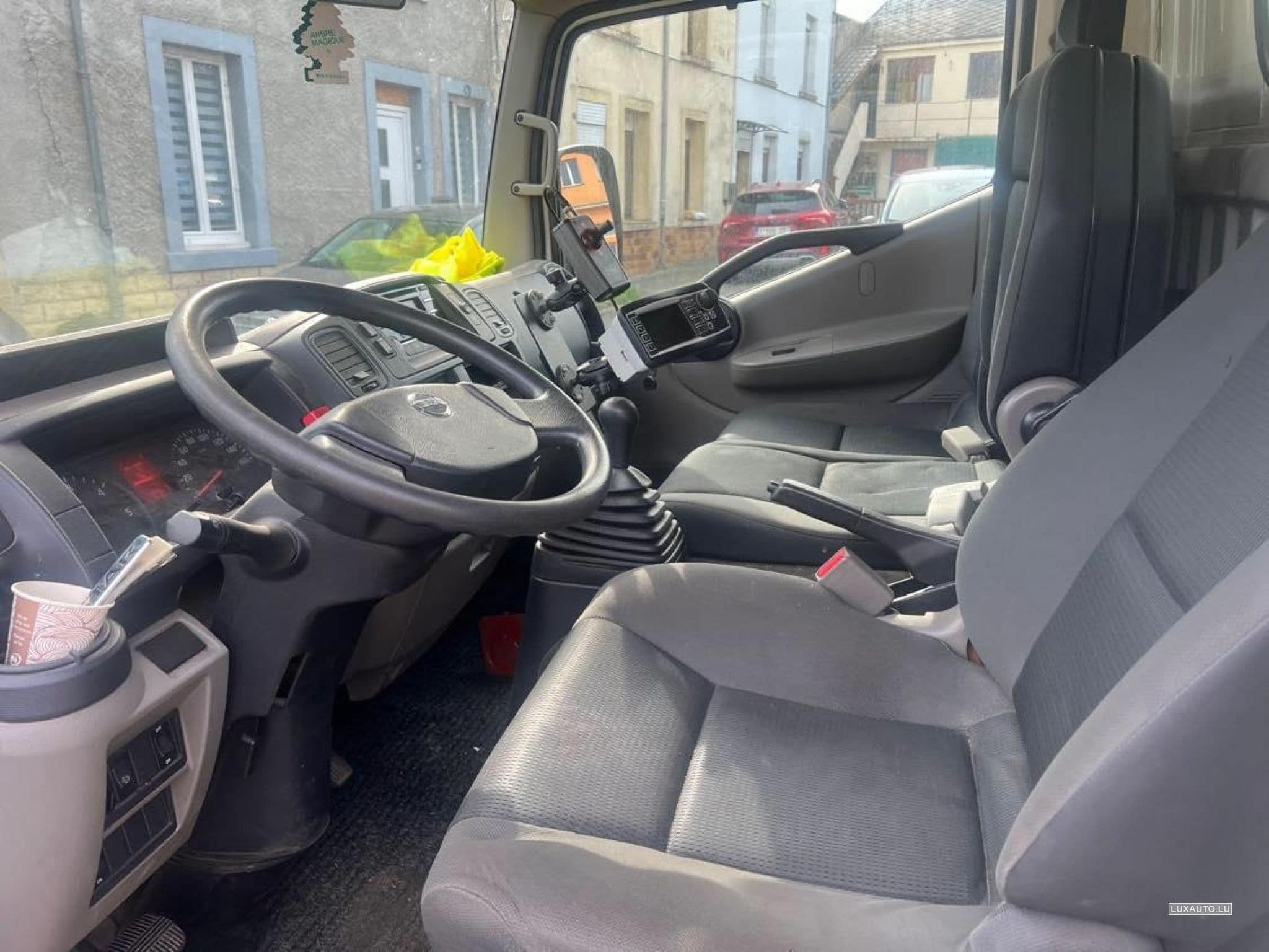 Nissan Cabstar camionette ISD5RT VERSION 6M1M2NXW  NT 400CABSTAR (2017) - Photo 4