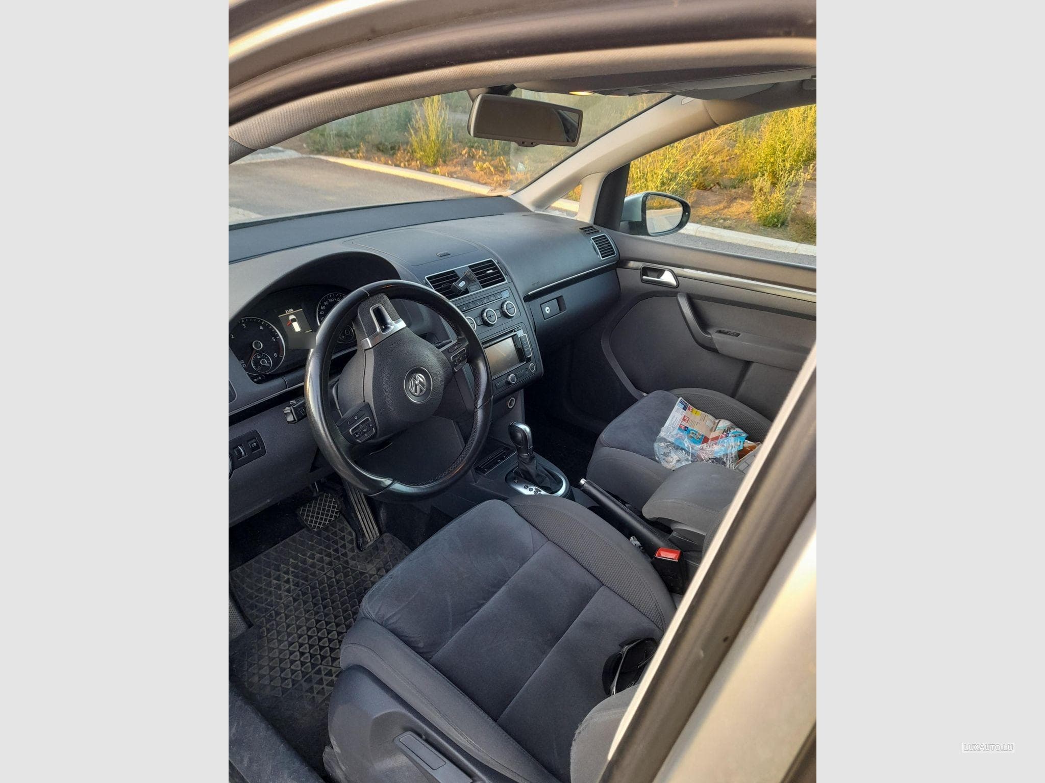 VW Touran (2014) - Photo 3