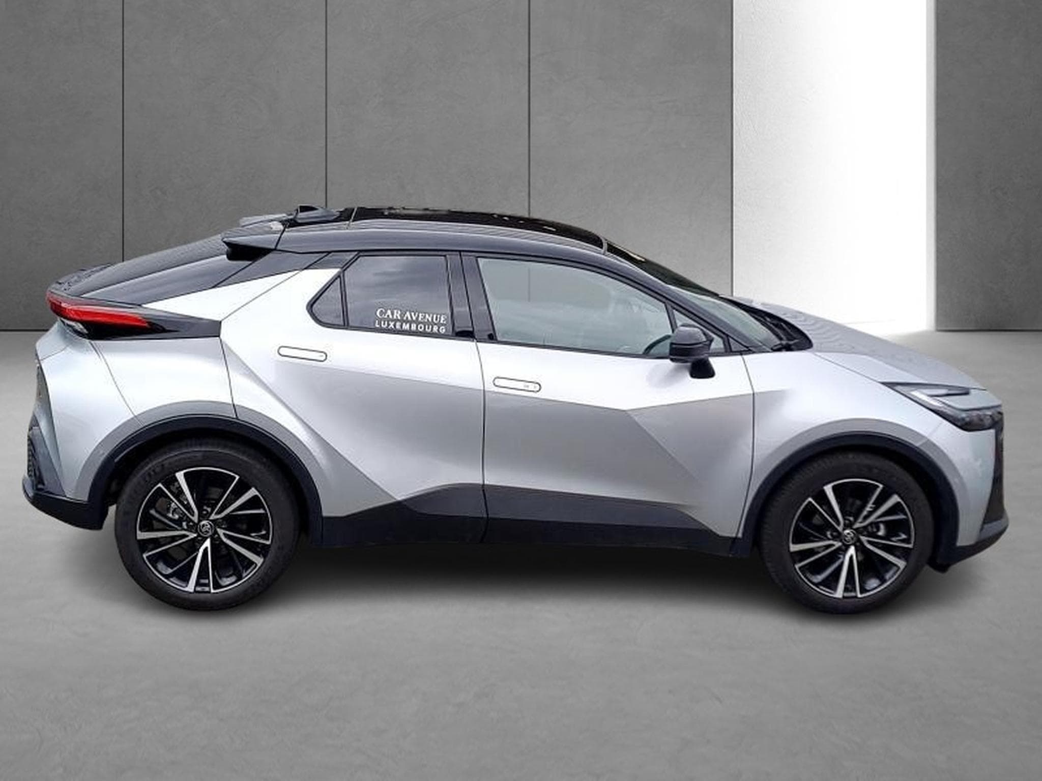 Toyota C-HR PREMIUM (2024) - Photo 5