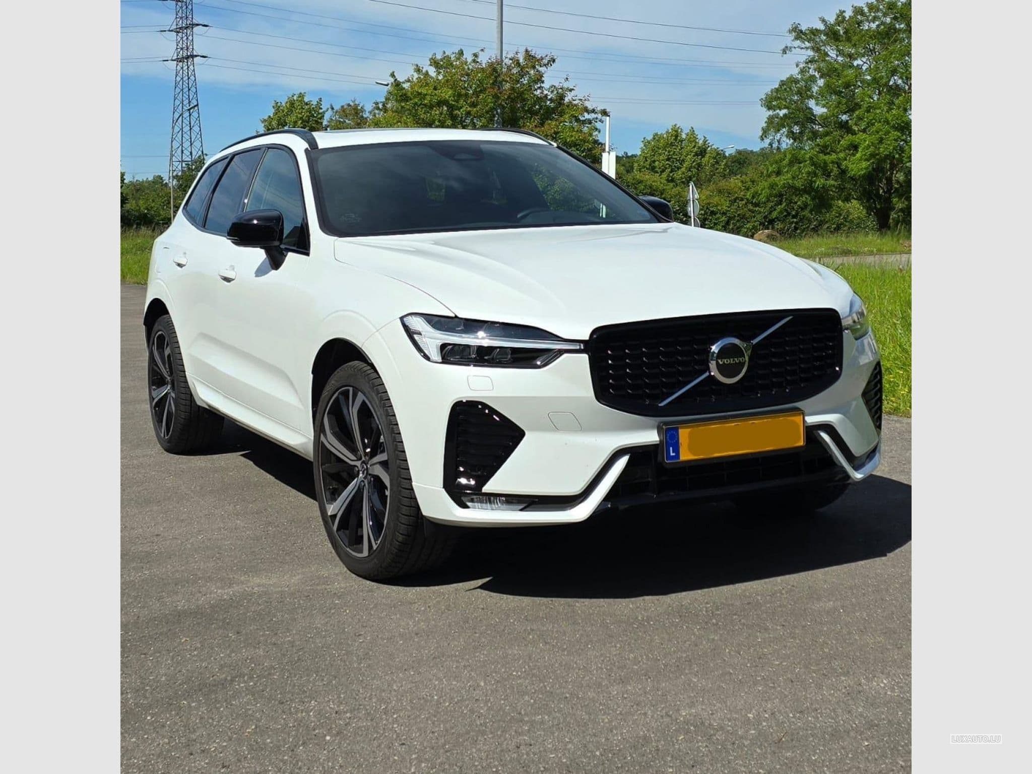 Volvo XC60 B4 AWD/ PANO (2023) - Photo 1