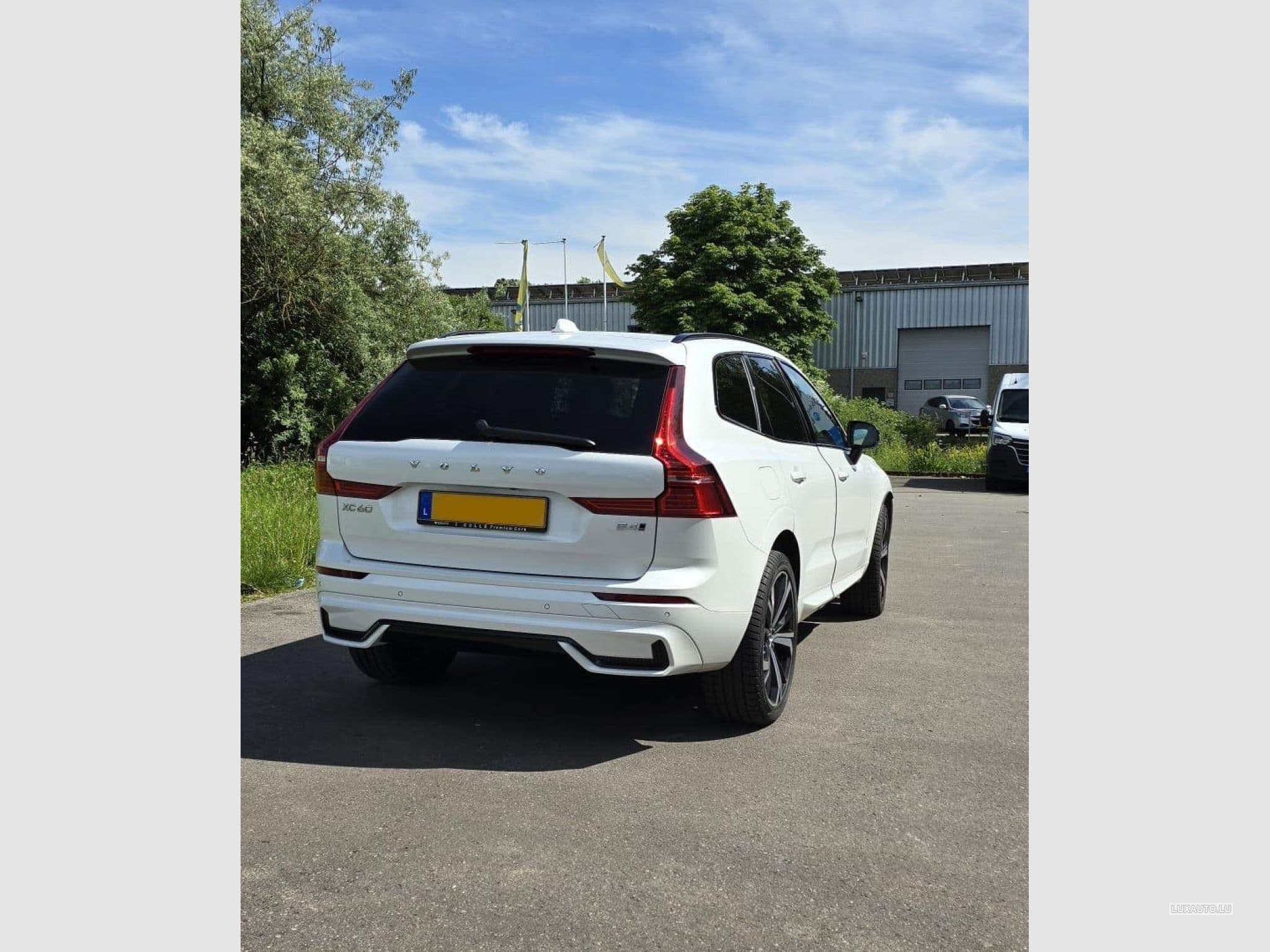 Volvo XC60 B4 AWD/ PANO (2023) - Photo 4